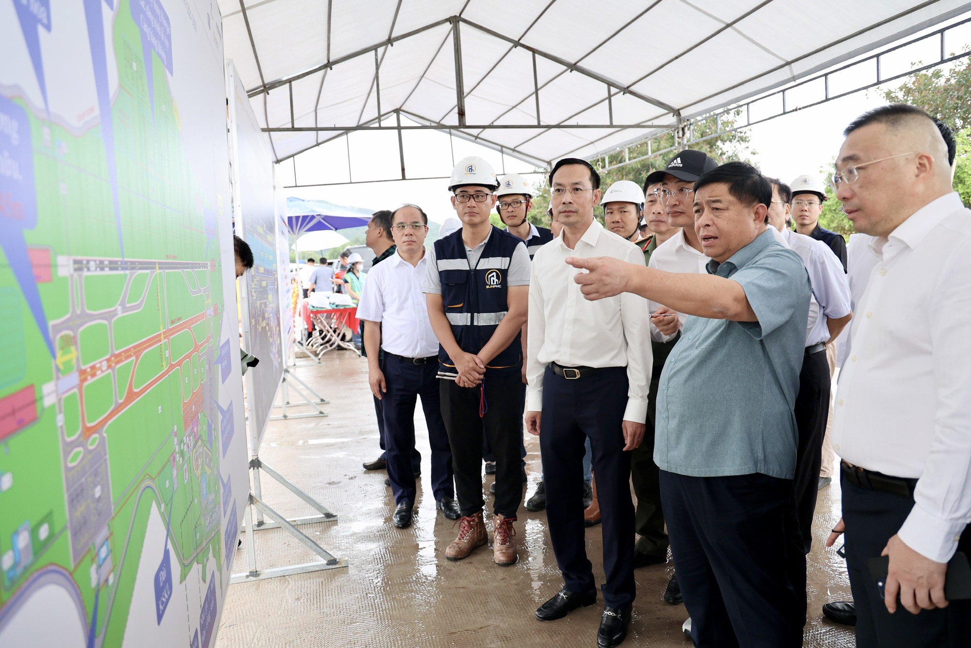 Chính phủ quan tâm đặc biệt, hỗ trợ tối đa các dự án hạ tầng phục vụ APEC 2027- Ảnh 2.