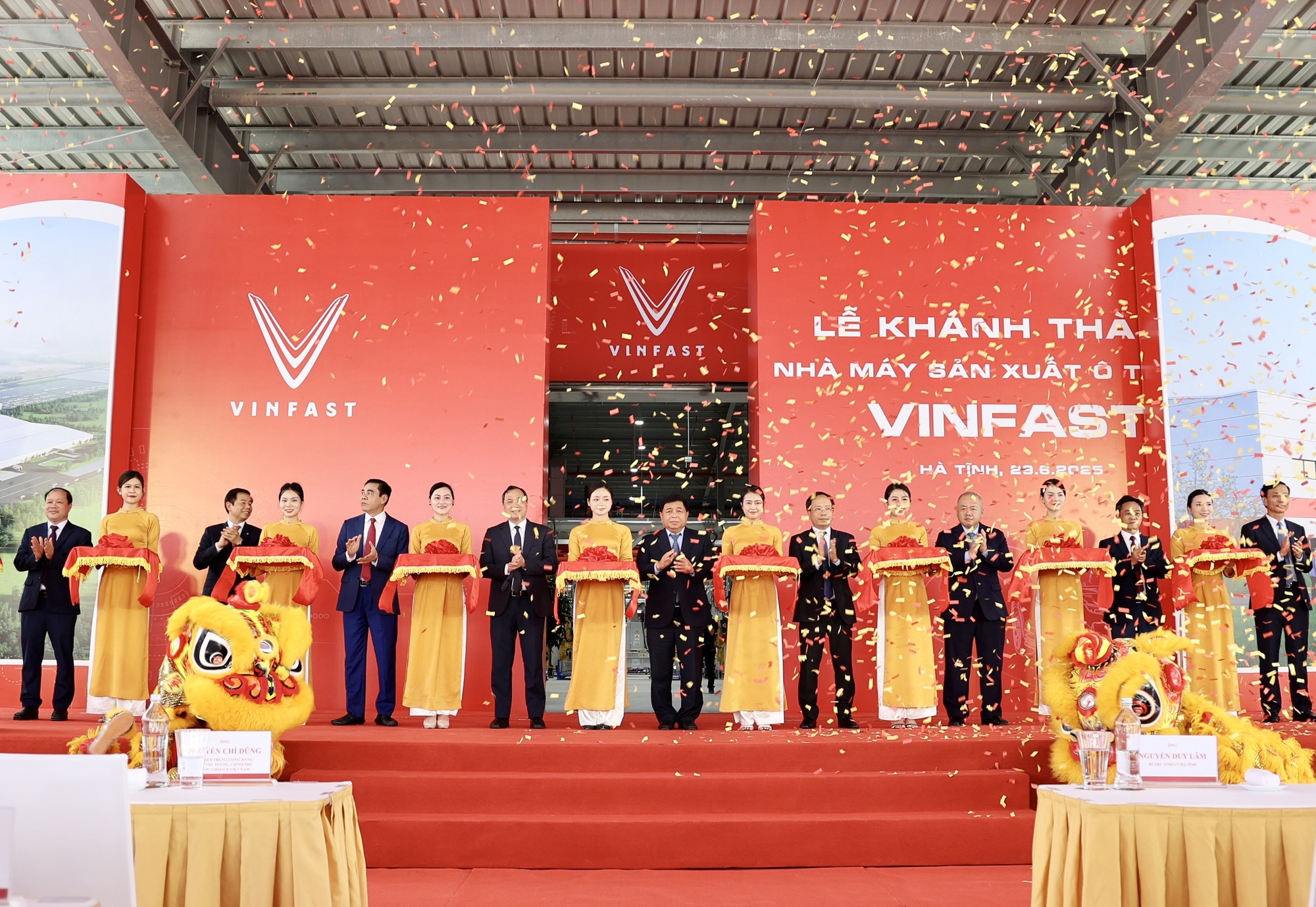 VinFast Hà Tĩnh: Xác lập kỷ lục về tiến độ hoàn thiện nhà máy- Ảnh 4. VinFast Hà Tĩnh: Xác lập kỷ lục về tiến độ hoàn thiện nhà máy- Ảnh 4.