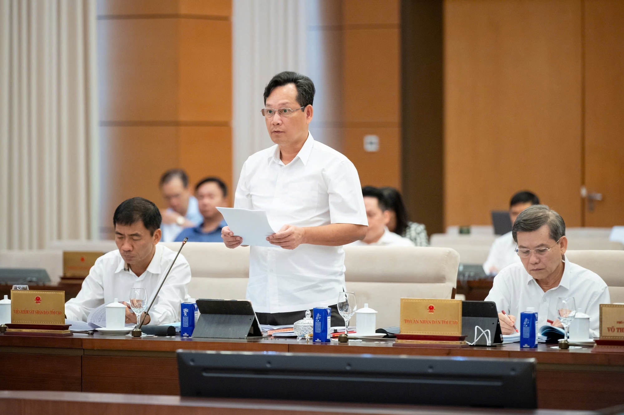 Tiếp thu nhiều nội dung quan trọng về việc thành lập Tòa án chuyên biệt thuộc Trung tâm tài chính quốc tế- Ảnh 1. Tiếp thu nhiều nội dung quan trọng về việc thành lập Tòa án chuyên biệt thuộc Trung tâm tài chính quốc tế- Ảnh 1.