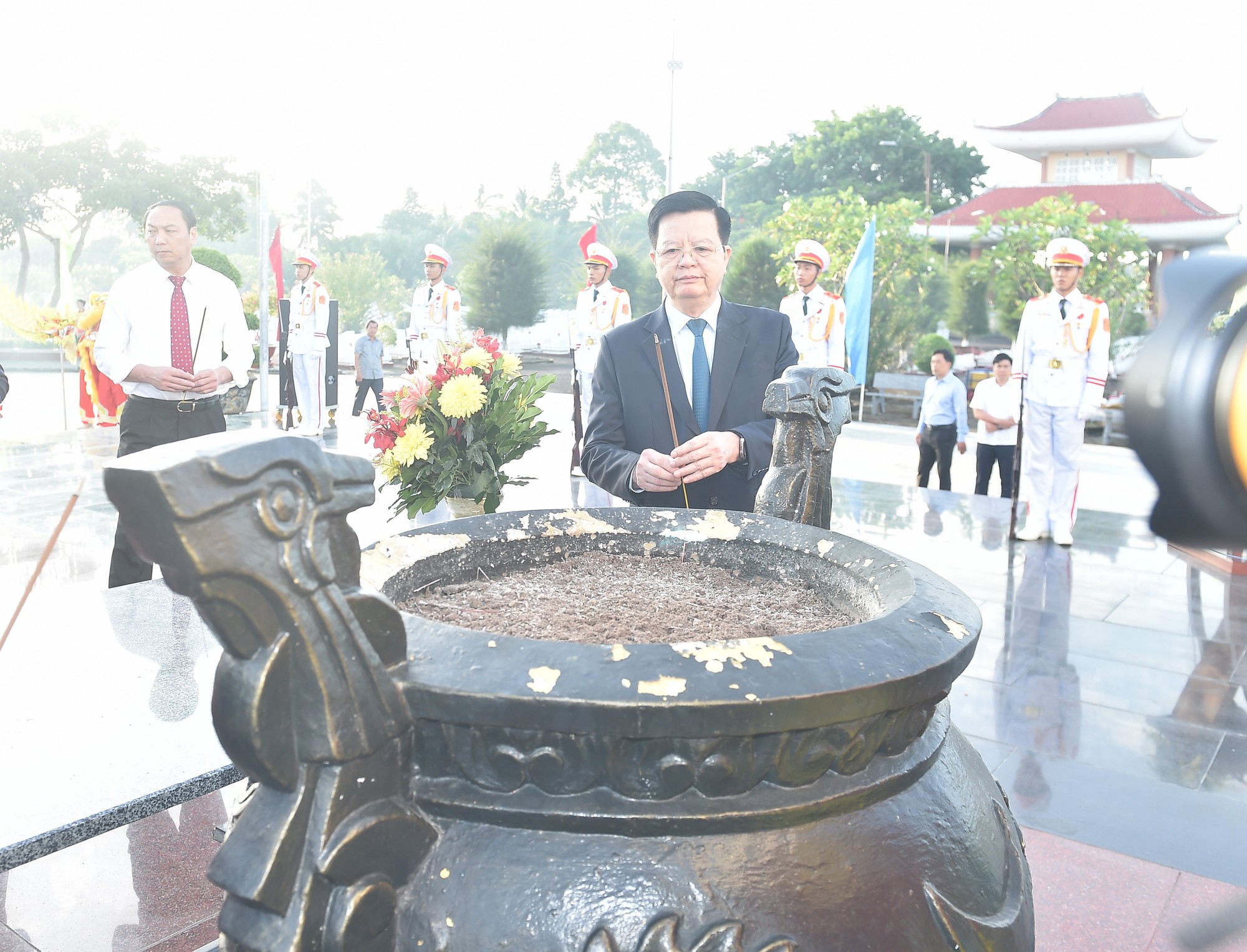 Phó Thủ tướng Mai Văn Chính: Tỉnh An Giang nhanh chóng bắt nhịp công việc, chung sức, đồng lòng hoàn thành xuất sắc nhiệm vụ được giao- Ảnh 5. Phó Thủ tướng Mai Văn Chính: Tỉnh An Giang nhanh chóng bắt nhịp công việc, chung sức, đồng lòng hoàn thành xuất sắc nhiệm vụ được giao- Ảnh 5.