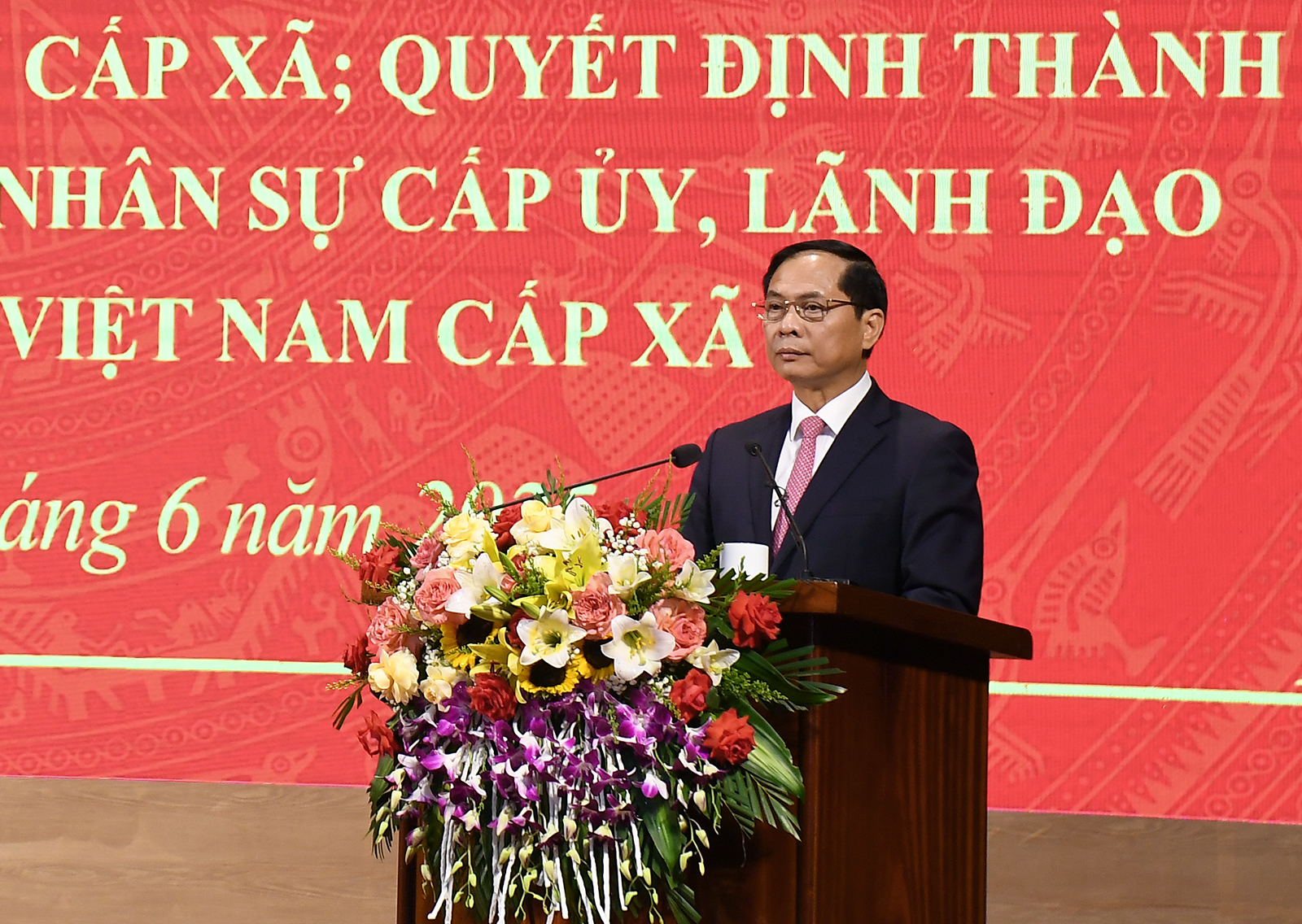 Chính quyền hai cấp tỉnh Điện Biên phải thấm nhuần tinh thần phục vụ nhân dân từ 1/7- Ảnh 2. Chính quyền hai cấp tỉnh Điện Biên phải thấm nhuần tinh thần phục vụ nhân dân từ 1/7- Ảnh 2.