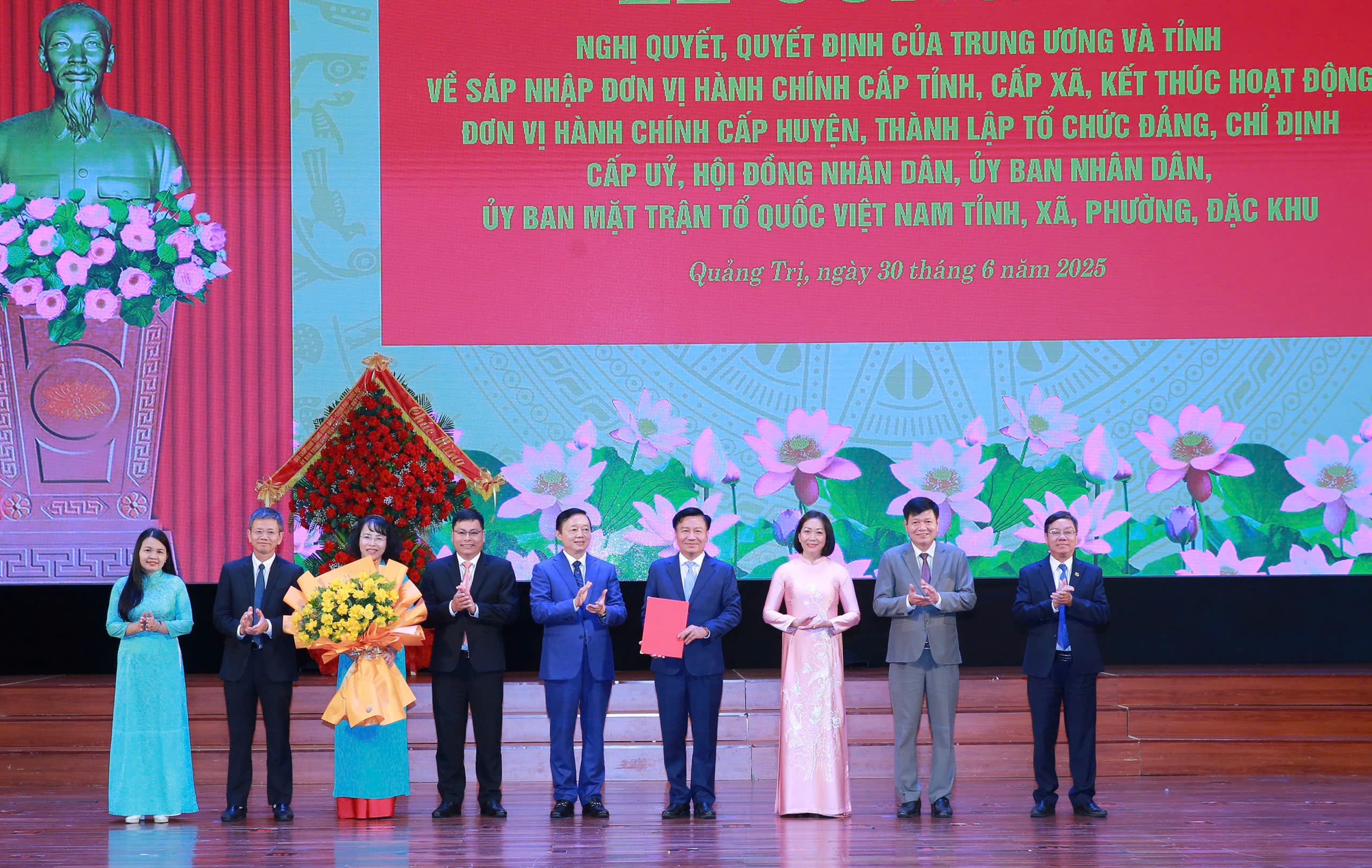 Quảng Trị sẽ vươn mình, phát triển rực rỡ cùng quê hương, đất nước- Ảnh 6. Quảng Trị sẽ vươn mình, phát triển rực rỡ cùng quê hương, đất nước- Ảnh 6.