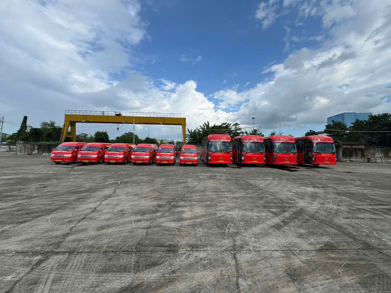 Công ty Phương Trang đưa đón miễn phí công chức từ Bình Dương, Vũng Tàu lên TPHCM- Ảnh 1. Công ty Phương Trang đưa đón miễn phí công chức từ Bình Dương, Vũng Tàu lên TPHCM- Ảnh 1.