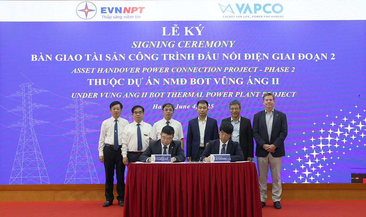 EVNNPT tiếp nhận tài sản - Công trình đấu nối điện thuộc dự án Nhà máy nhiệt điện BOT Vũng Áng II- Ảnh 1. EVNNPT tiếp nhận tài sản - Công trình đấu nối điện thuộc dự án Nhà máy nhiệt điện BOT Vũng Áng II- Ảnh 1.