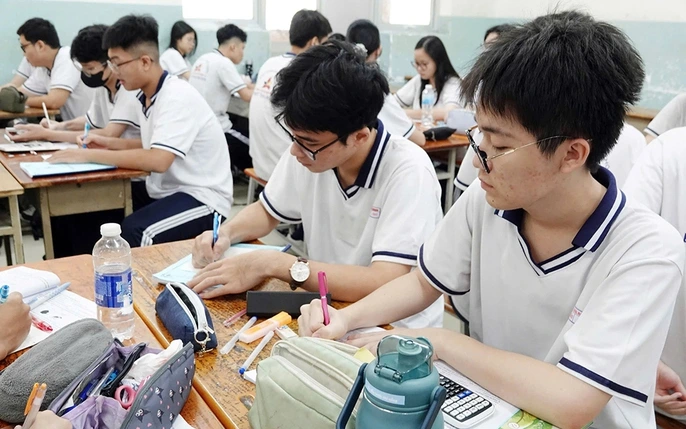 Dạy thêm tại trung tâm khi nào bị coi vi phạm Thông tư 29?
