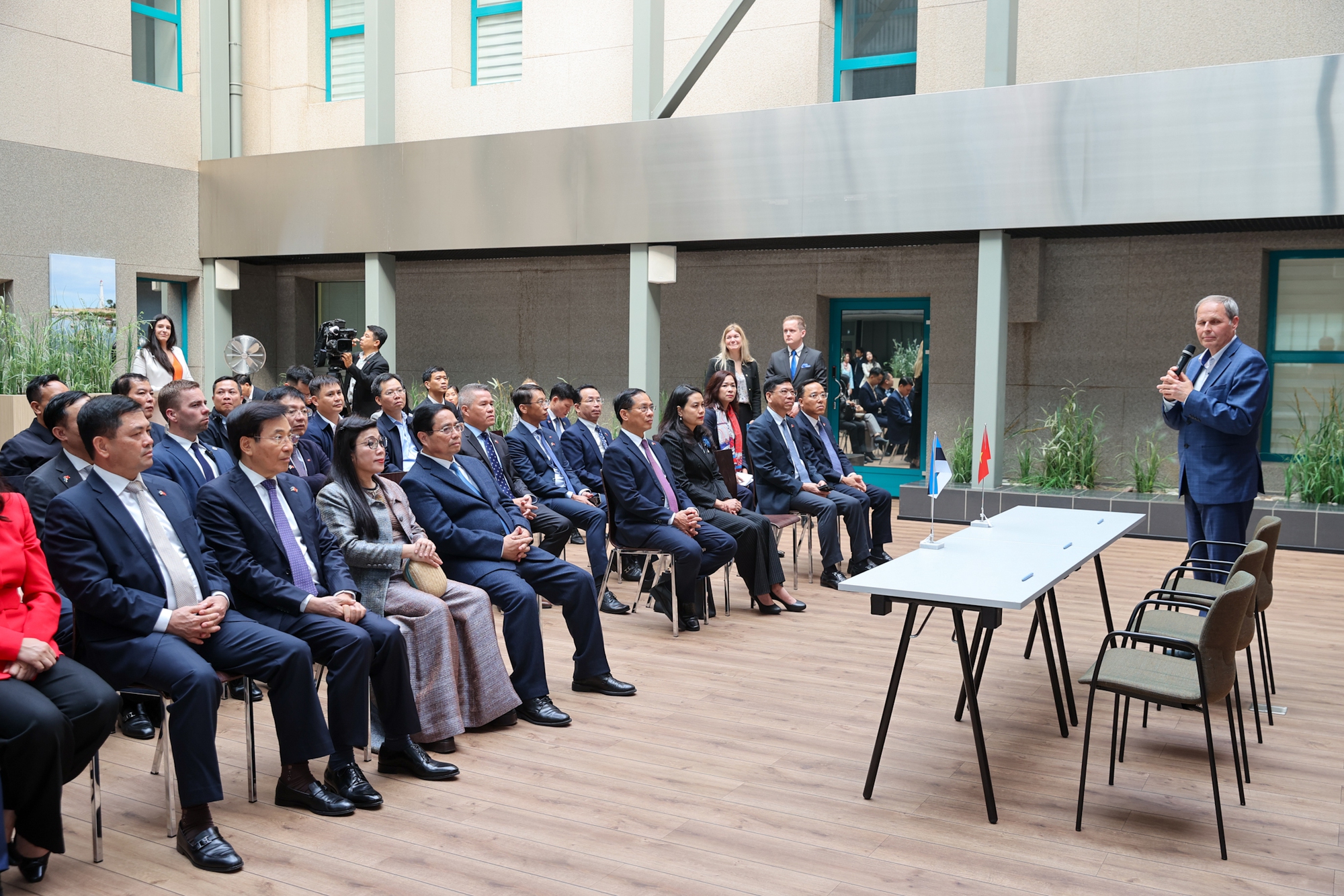 Thủ tướng thăm cảng biển hàng đầu vùng Baltic và tìm hiểu kinh nghiệm phát huy giá trị di sản ở Estonia- Ảnh 5. Thủ tướng thăm cảng biển hàng đầu vùng Baltic và tìm hiểu kinh nghiệm phát huy giá trị di sản ở Estonia- Ảnh 5.