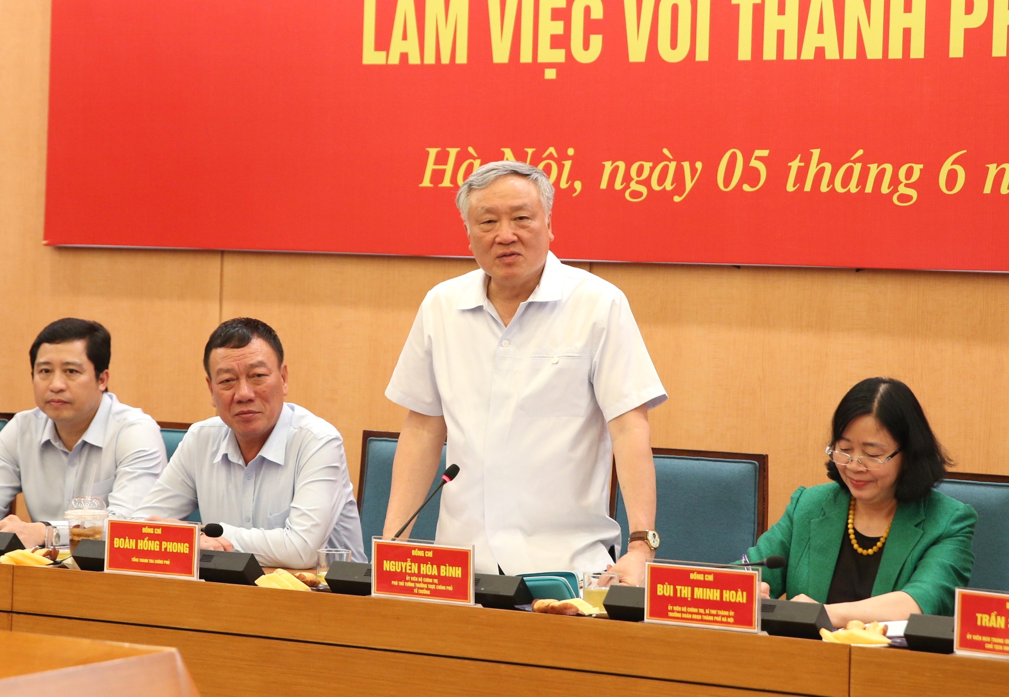 Phó Thủ tướng Thường trực làm việc với TP. Hà Nội về giải quyết các vụ việc khiếu nại, tố cáo kéo dài- Ảnh 1. Phó Thủ tướng Thường trực làm việc với TP. Hà Nội về giải quyết các vụ việc khiếu nại, tố cáo kéo dài- Ảnh 1.