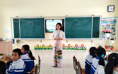 Có chi trả phụ cấp riêng cho giờ sinh hoạt lớp?