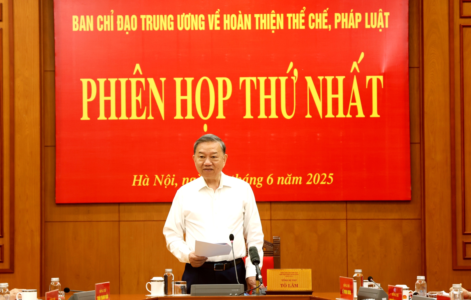 Tập trung rà soát, tháo gỡ các ‘điểm nghẽn’ đang cản trở tiến trình phát triển- Ảnh 1. Tập trung rà soát, tháo gỡ các ‘điểm nghẽn’ đang cản trở tiến trình phát triển- Ảnh 1.