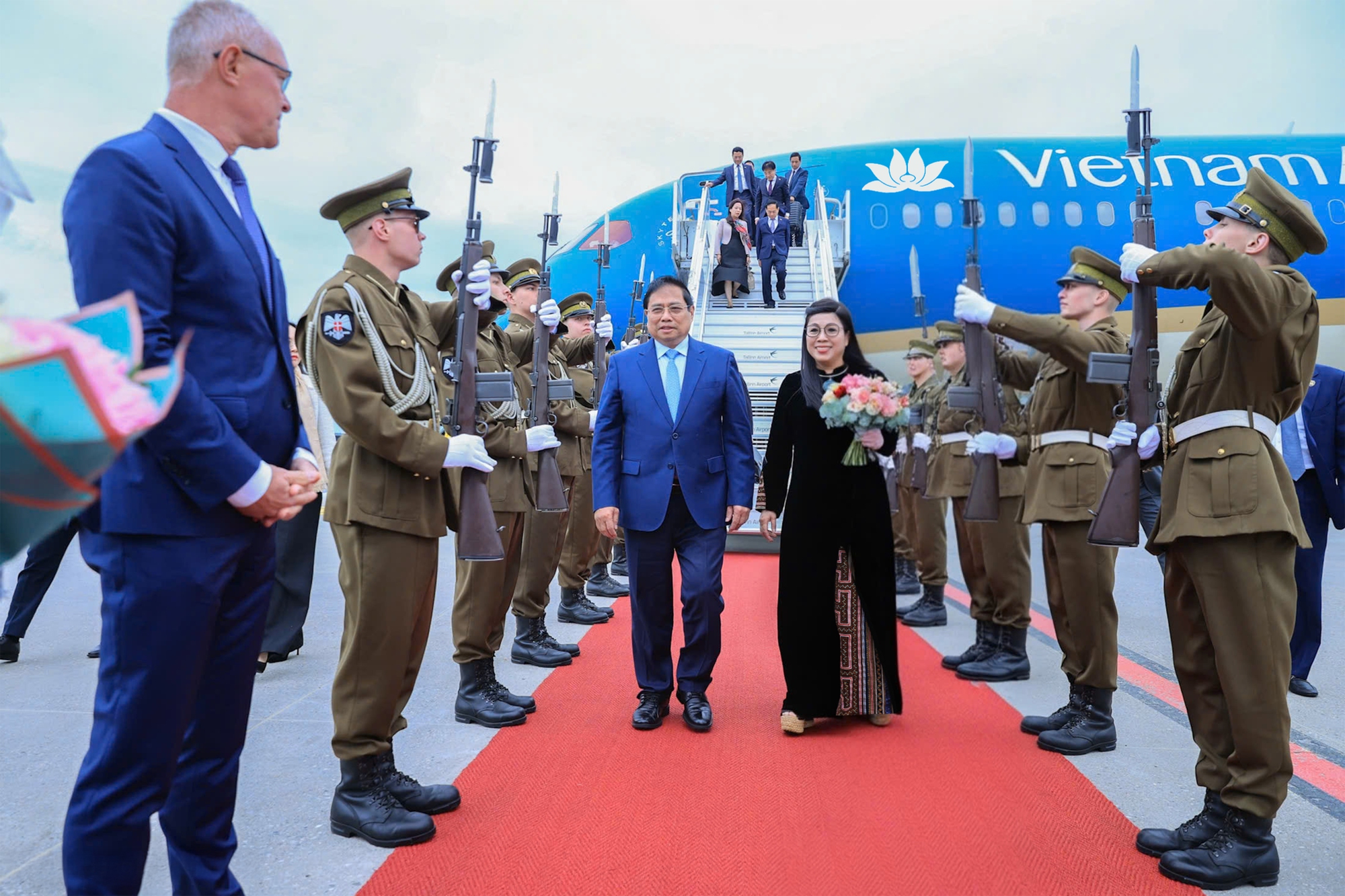 Thủ tướng Phạm Minh Chính bắt đầu thăm chính thức Cộng hòa Estonia- Ảnh 2. Thủ tướng Phạm Minh Chính bắt đầu thăm chính thức Cộng hòa Estonia- Ảnh 2.