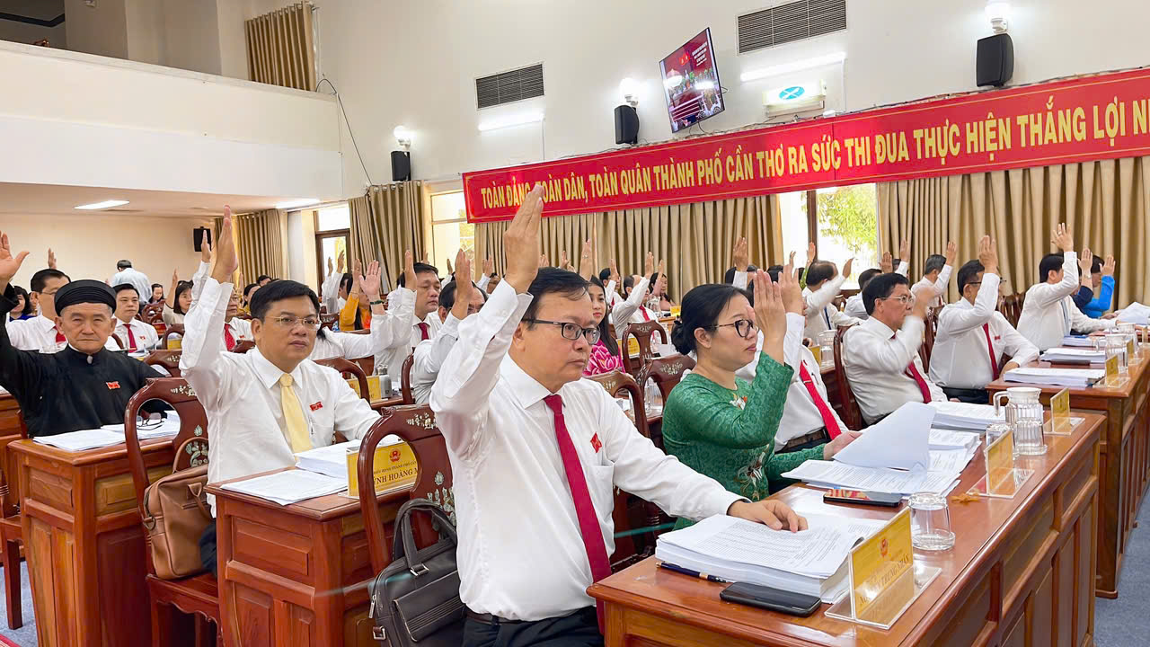 HĐND Cần Thơ, An Giang chỉ định Ủy viên UBND- Ảnh 1.