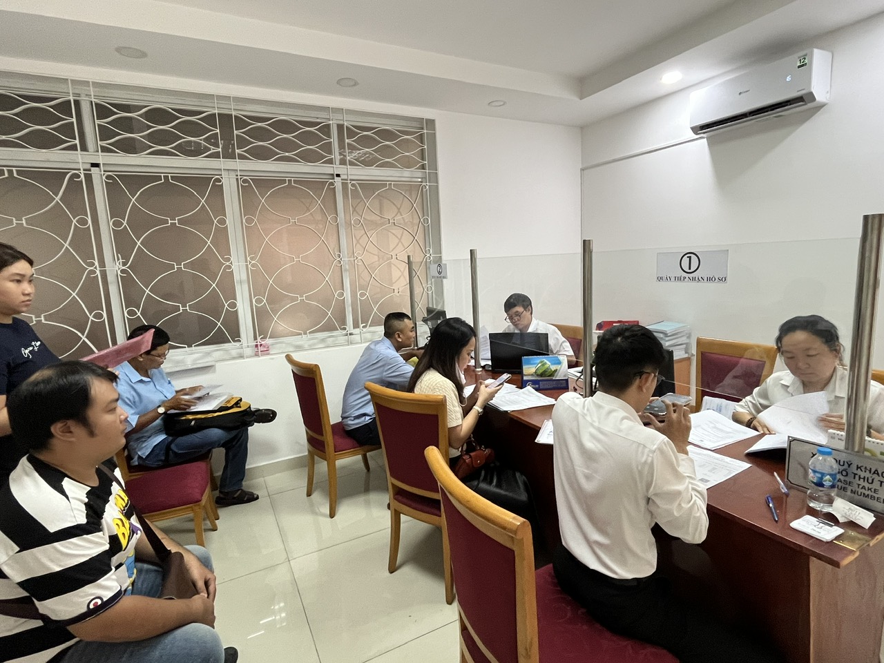 Mô hình chính quyền địa phương 2 cấp tại TPHCM hoạt động cơ bản ổn định- Ảnh 2. Mô hình chính quyền địa phương 2 cấp tại TPHCM hoạt động cơ bản ổn định- Ảnh 2.