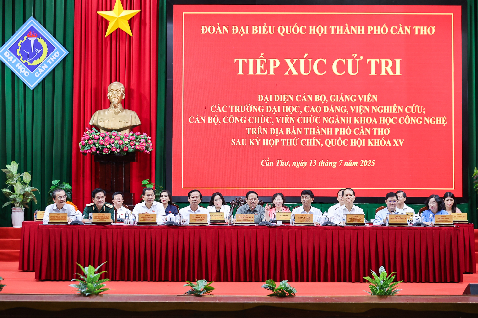 Thủ tướng Phạm Minh Chính tiếp xúc cử tri Cần Thơ- Ảnh 3. Thủ tướng Phạm Minh Chính tiếp xúc cử tri Cần Thơ- Ảnh 3.