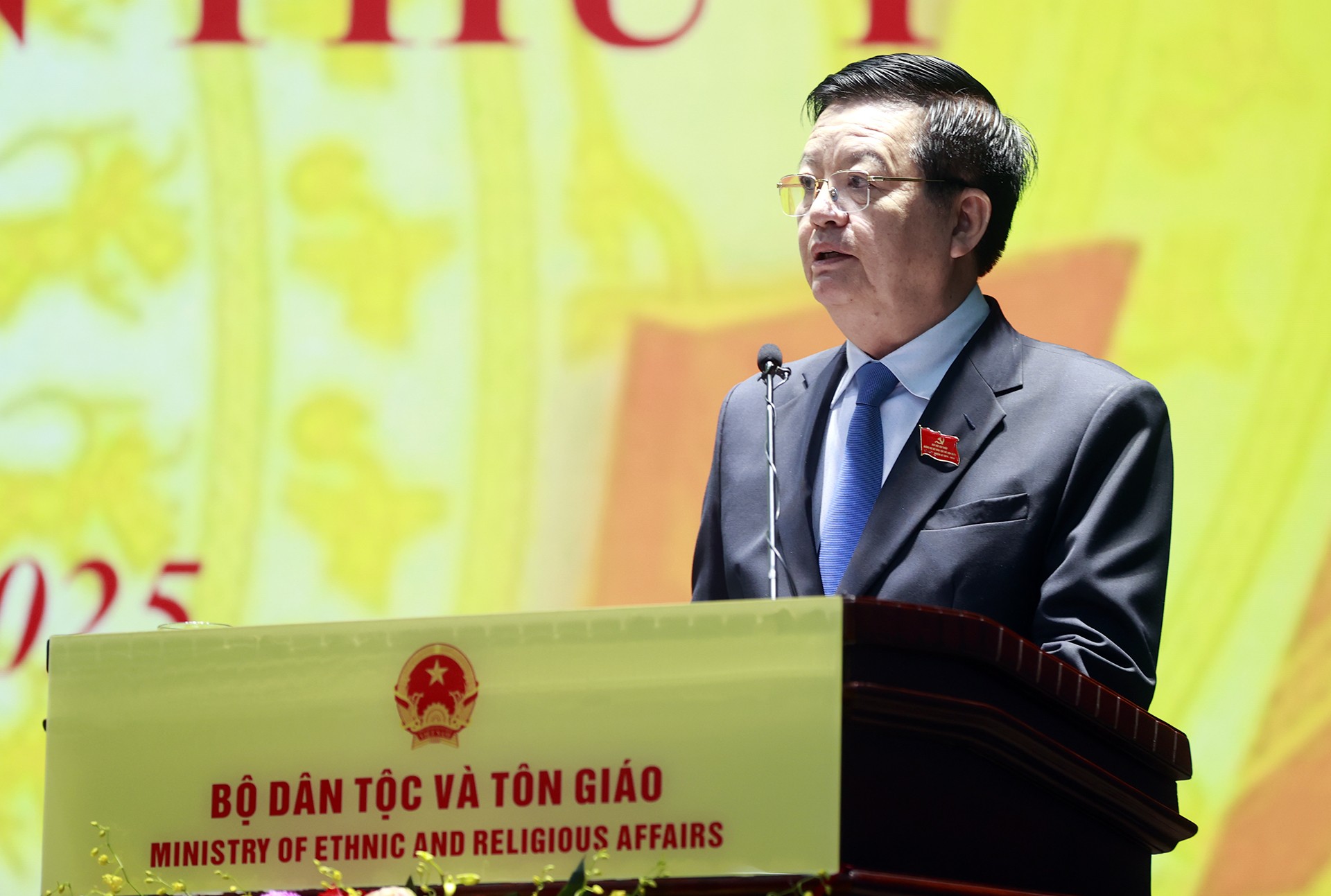 Nâng cao hiệu quả công tác dân tộc, tôn giáo trong giai đoạn mới- Ảnh 1. Nâng cao hiệu quả công tác dân tộc, tôn giáo trong giai đoạn mới- Ảnh 1.