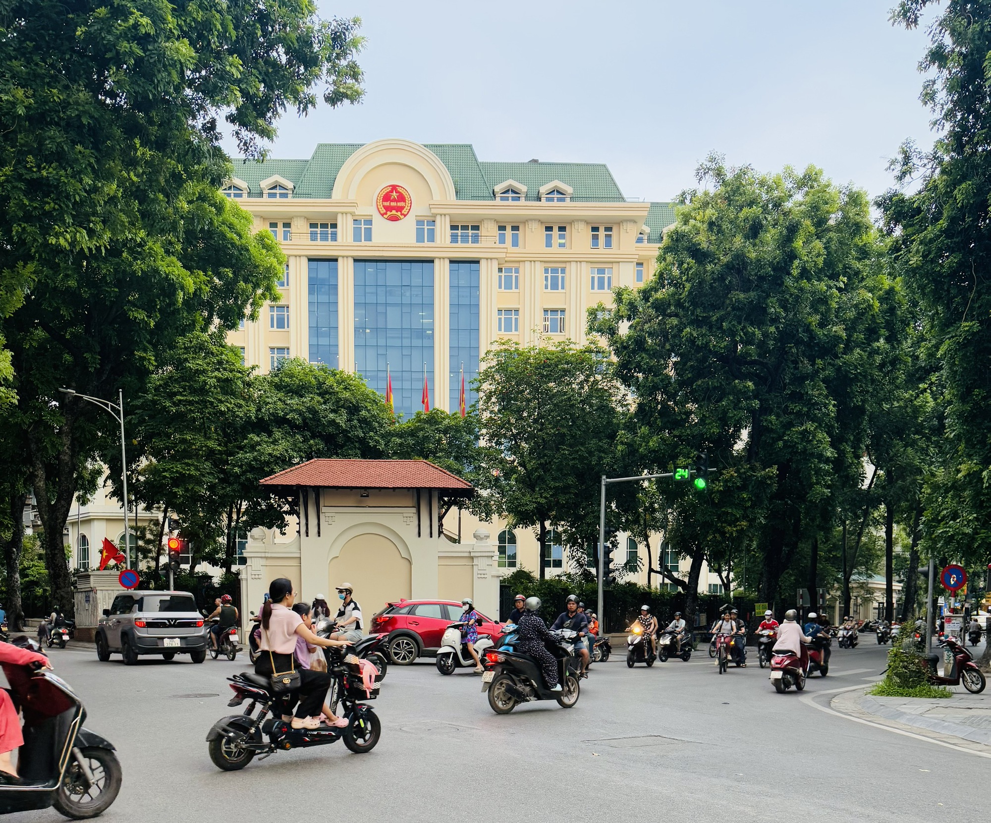 Vận hành thông suốt hóa đơn điện tử khi chuyển mô hình chính quyền địa phương 2 cấp- Ảnh 1. Vận hành thông suốt hóa đơn điện tử khi chuyển mô hình chính quyền địa phương 2 cấp- Ảnh 1.