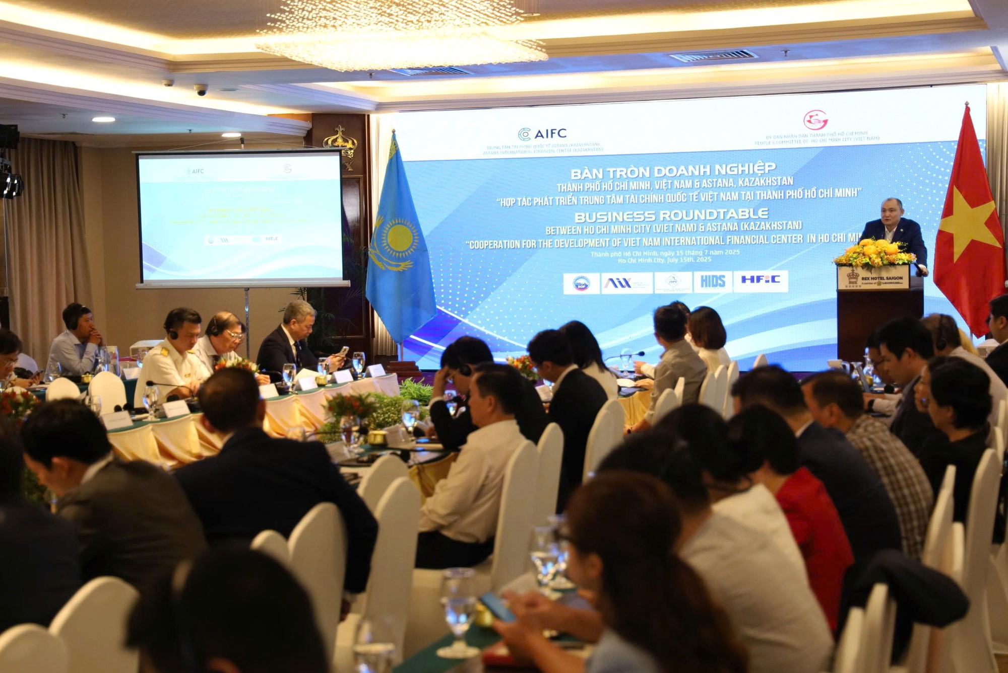 TPHCM mời gọi doanh nghiệp Kazakhstan đầu tư vào trung tâm tài chính- Ảnh 3. TPHCM mời gọi doanh nghiệp Kazakhstan đầu tư vào trung tâm tài chính- Ảnh 3.