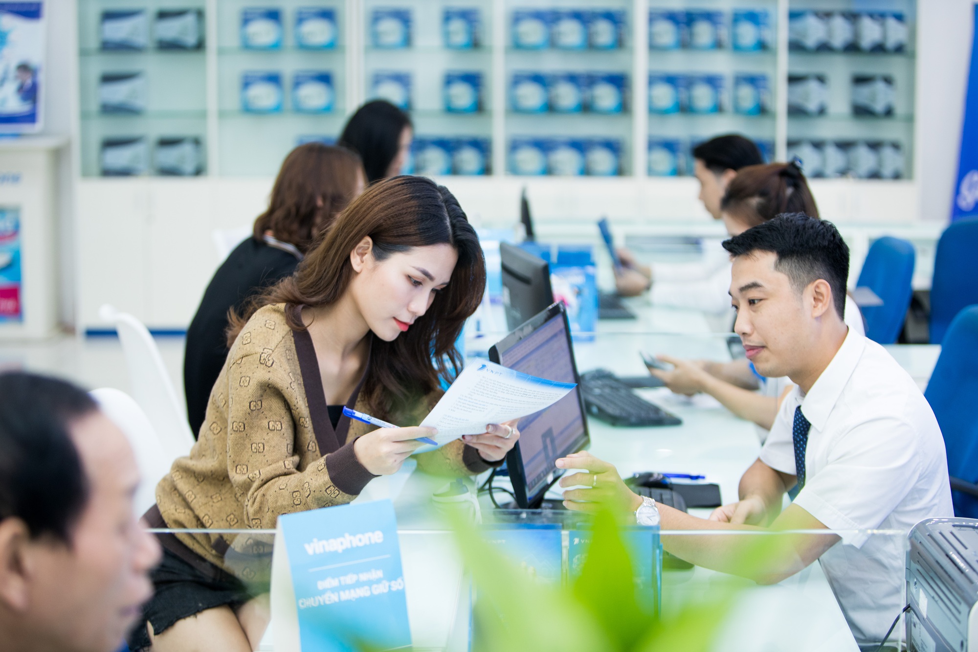 Cuộc đổi mới tạo nên một VNPT tinh gọn, linh hoạt, thông minh và hiệu quả hơn- Ảnh 2. Cuộc đổi mới tạo nên một VNPT tinh gọn, linh hoạt, thông minh và hiệu quả hơn- Ảnh 2.