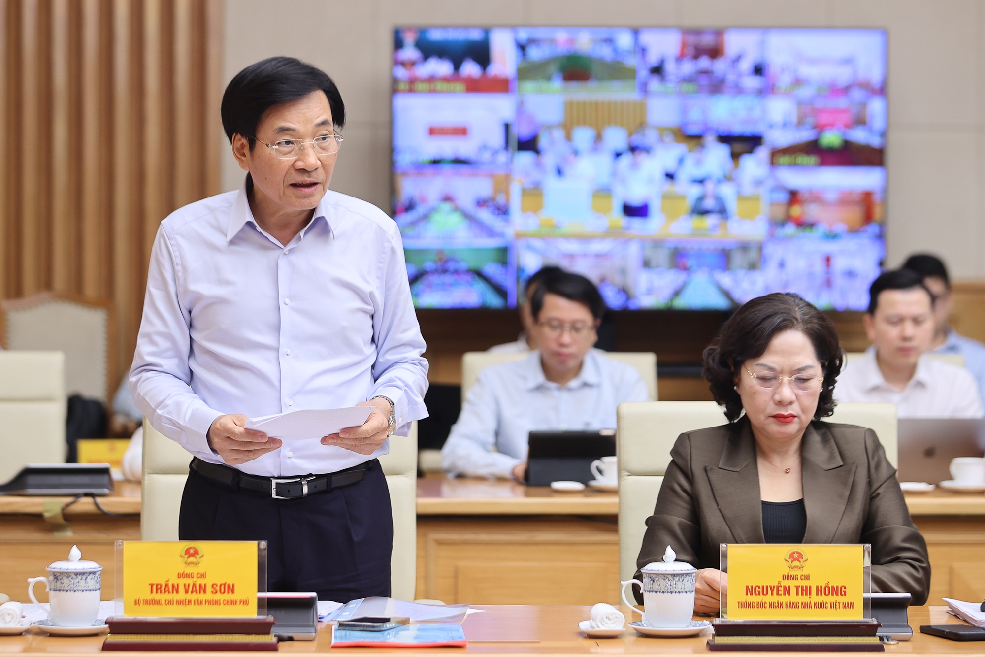 Thủ tướng: Tăng trưởng 8,3-8,5% năm 2025 không là 'mục tiêu bất khả thi'- Ảnh 4. Thủ tướng: Tăng trưởng 8,3-8,5% năm 2025 không là 'mục tiêu bất khả thi'- Ảnh 4.