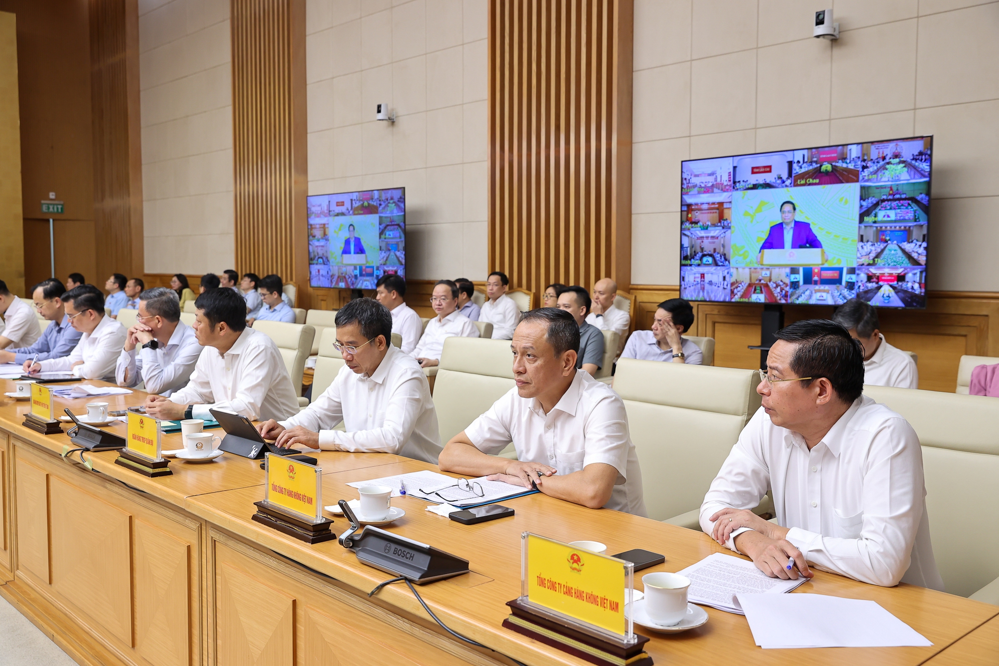 Thủ tướng: Tăng trưởng 8,3-8,5% năm 2025 không là 'mục tiêu bất khả thi'- Ảnh 13. Thủ tướng: Tăng trưởng 8,3-8,5% năm 2025 không là 'mục tiêu bất khả thi'- Ảnh 13.