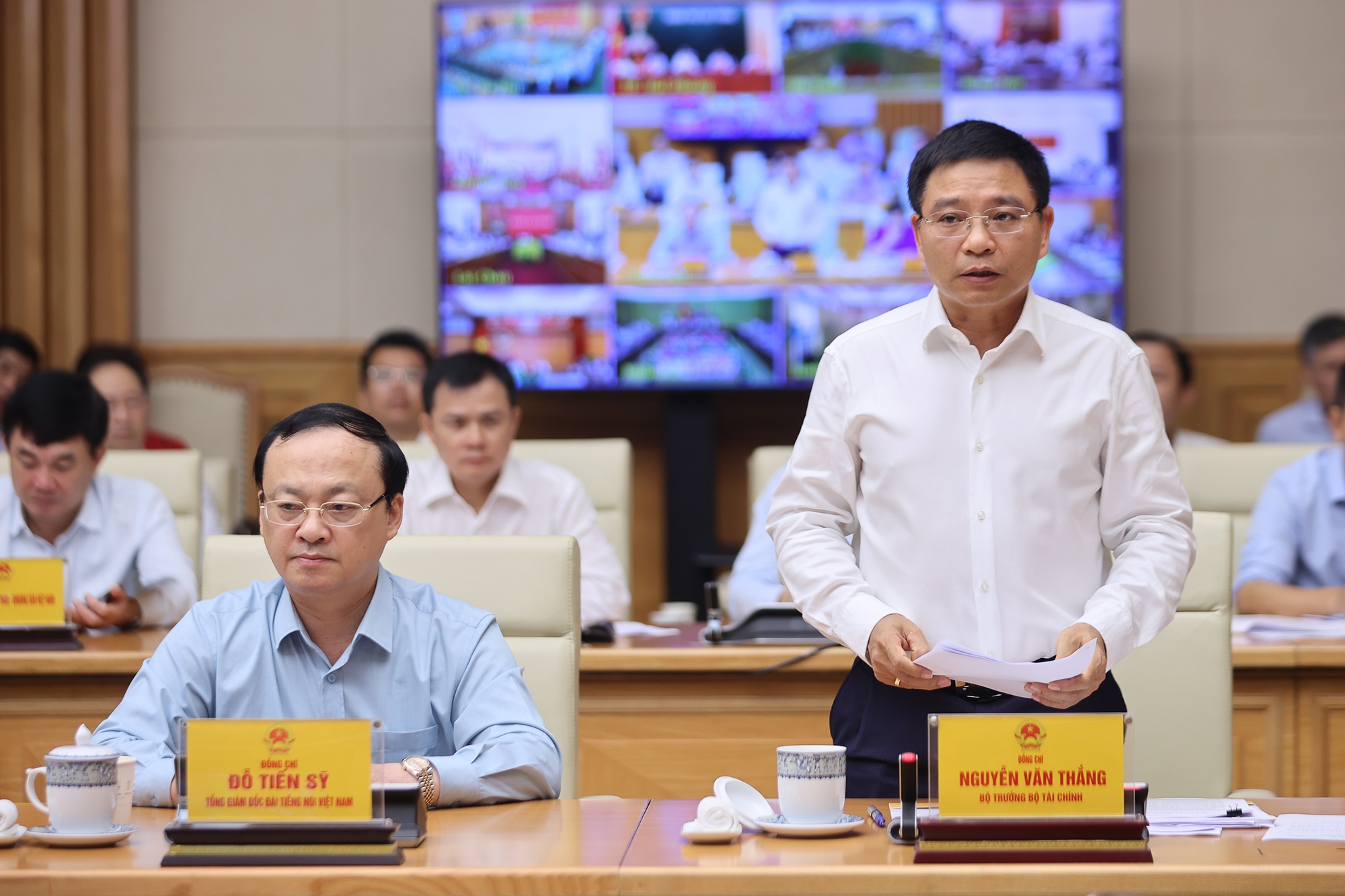 Bộ Tài chính đề xuất 2 kịch bản tăng trưởng- Ảnh 1. Bộ Tài chính đề xuất 2 kịch bản tăng trưởng- Ảnh 1.