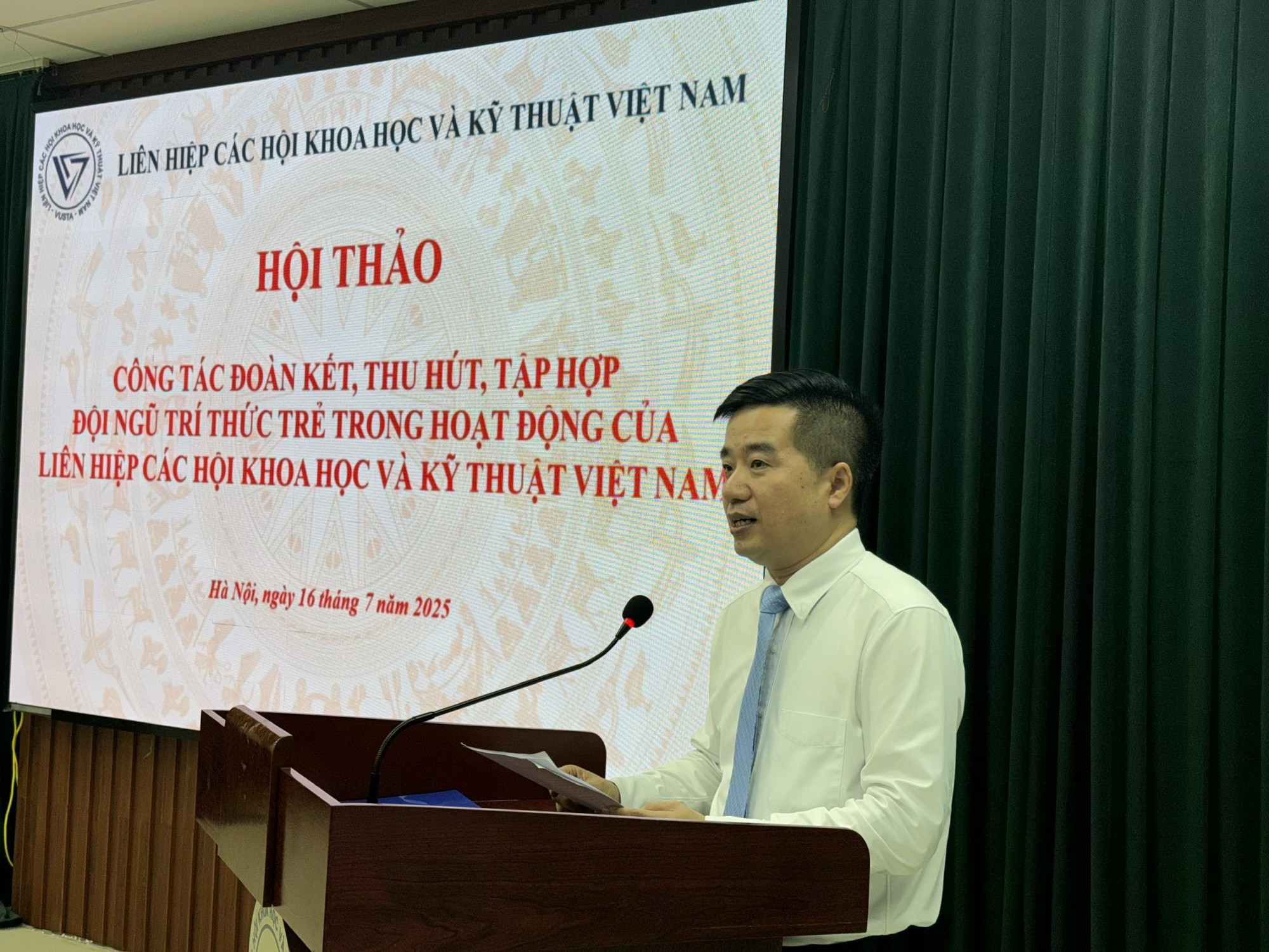 Khơi thông nguồn lực trí thức trẻ trong bối cảnh chuyển đổi lớn của đất nước- Ảnh 1.