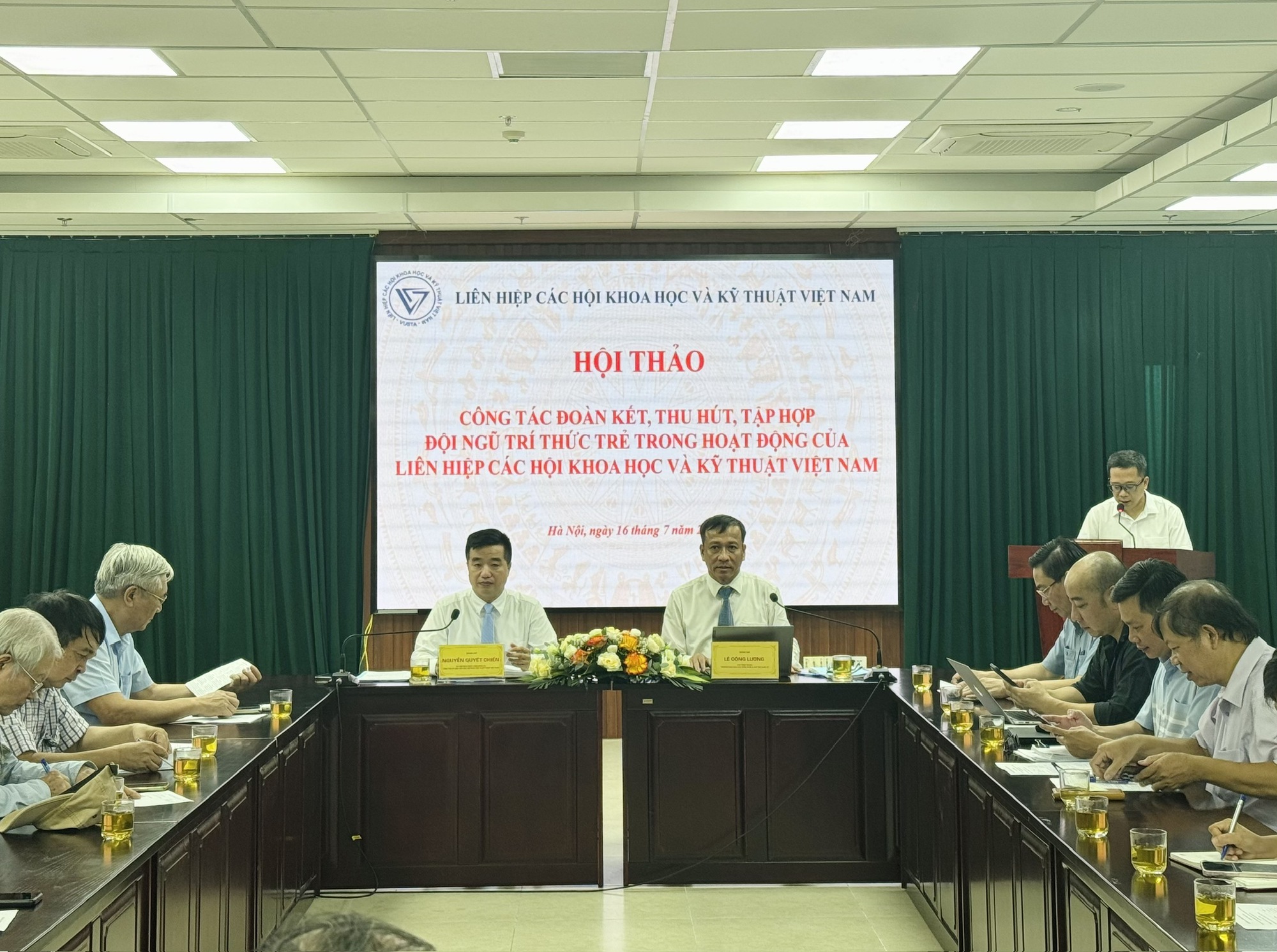 Khơi thông nguồn lực trí thức trẻ trong bối cảnh chuyển đổi lớn của đất nước- Ảnh 2.