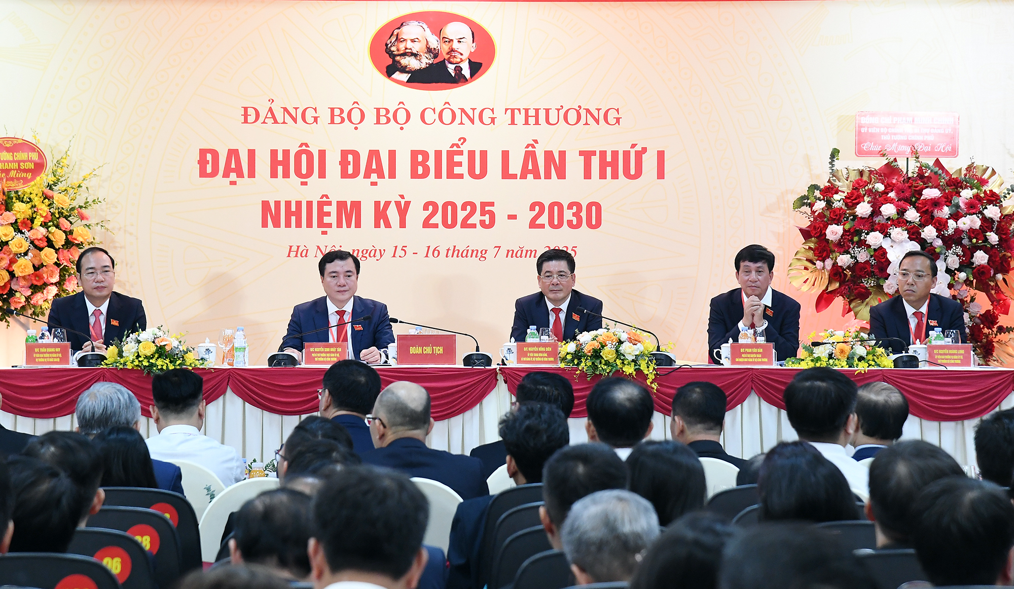 Phát huy vai trò trụ cột của ngành công thương trong phát triển kinh tế đất nước- Ảnh 3. Phát huy vai trò trụ cột của ngành công thương trong phát triển kinh tế đất nước- Ảnh 3.
