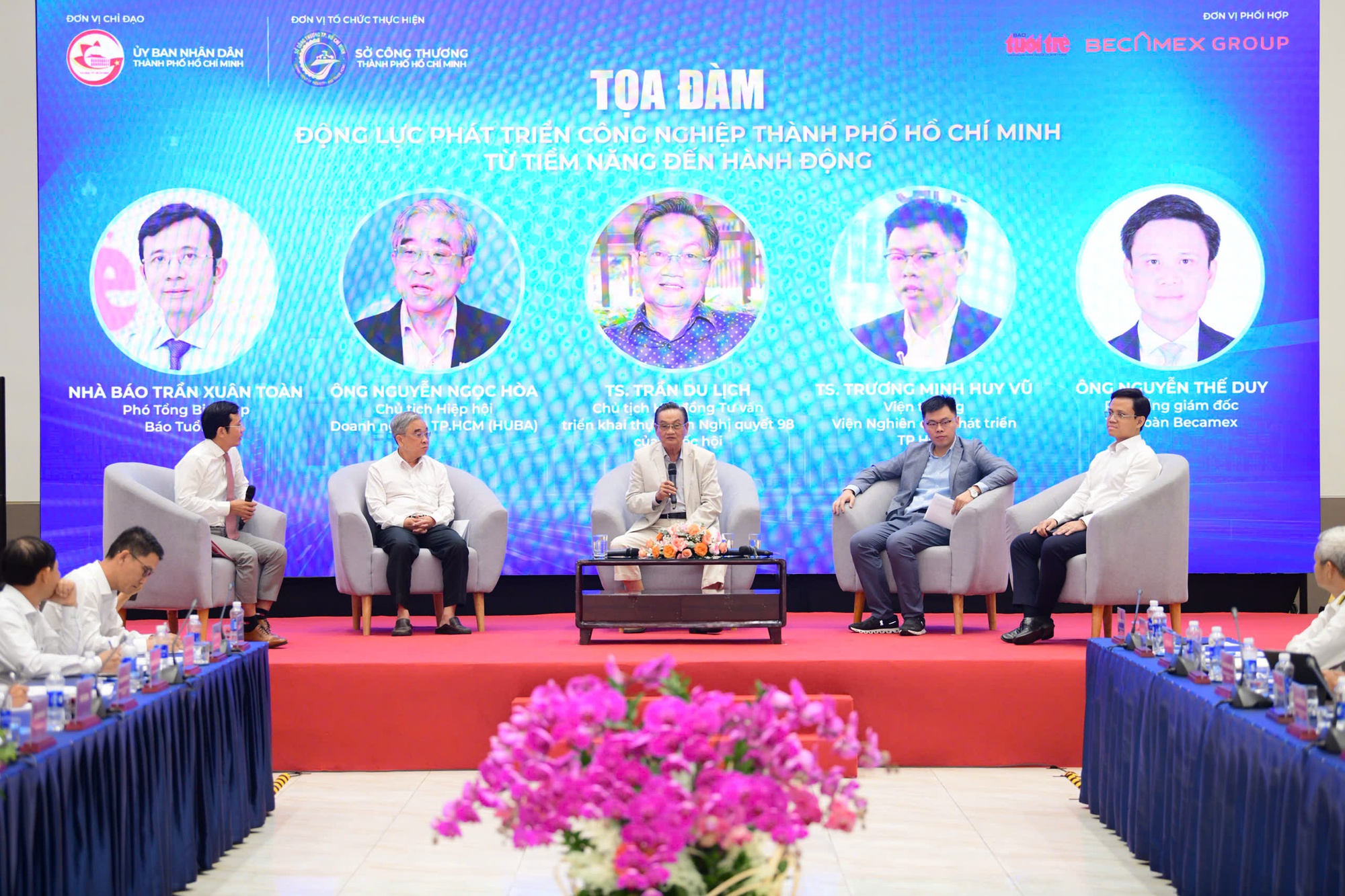 TPHCM hướng tới trở thành trung tâm sản xuất, đổi mới sáng tạo, logistics của khu vực- Ảnh 3. TPHCM hướng tới trở thành trung tâm sản xuất, đổi mới sáng tạo, logistics của khu vực- Ảnh 3.