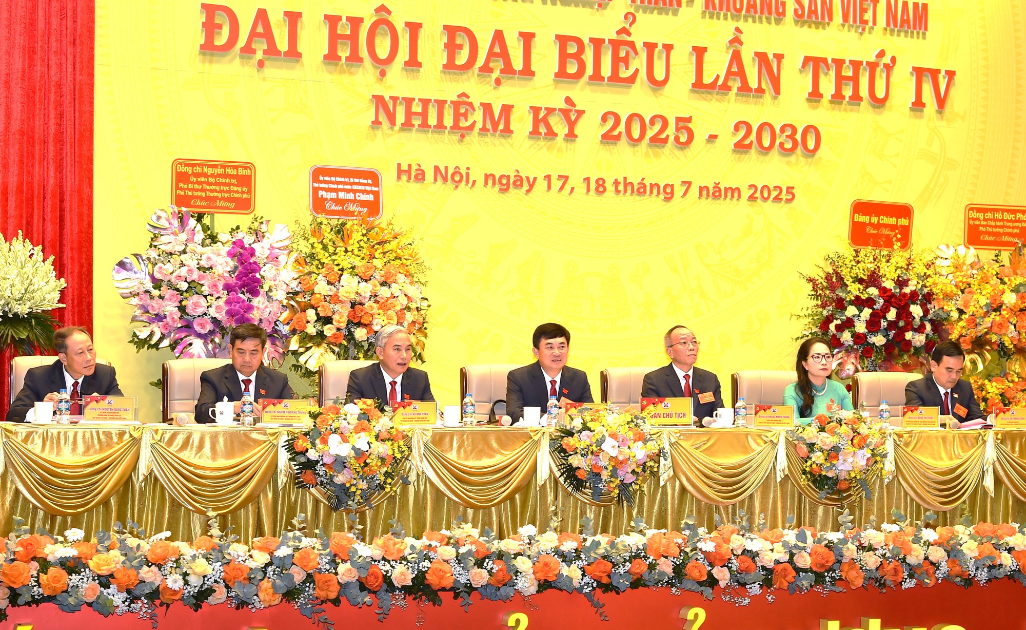 Phó Thủ tướng Hồ Đức Phớc dự Đại hội Tập đoàn Công nghiệp Than - Khoáng sản Việt Nam- Ảnh 4.