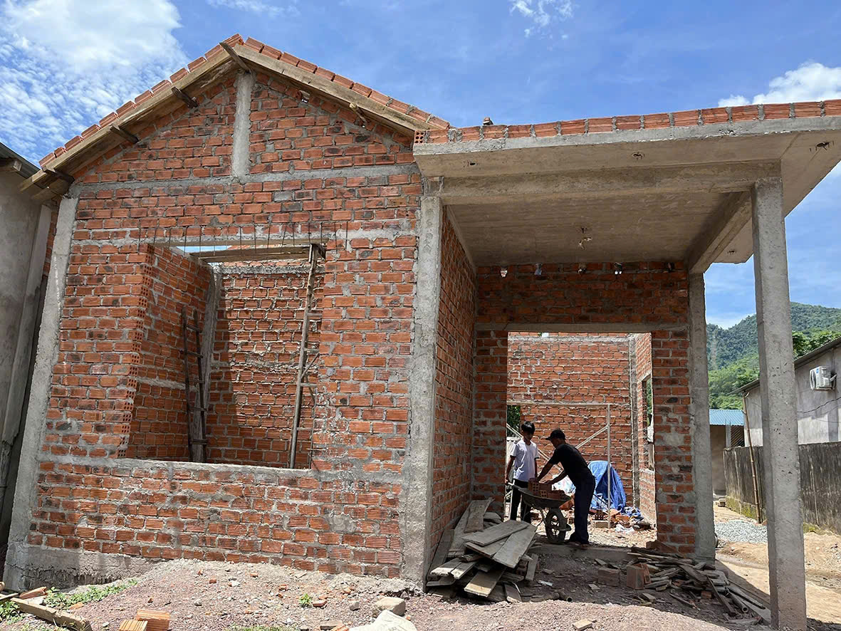 Tuyên Quang sớm hoàn thành xóa nhà tạm cho người có công - món quà ý nghĩa trước 27/7- Ảnh 2. Tuyên Quang sớm hoàn thành xóa nhà tạm cho người có công - món quà ý nghĩa trước 27/7- Ảnh 2.