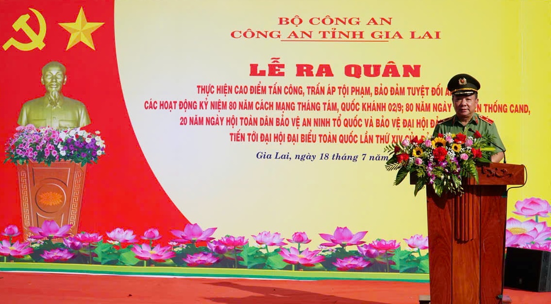 Công an Gia Lai ra quân đợt cao điểm tấn công trấn áp tội phạm- Ảnh 1. Công an Gia Lai ra quân đợt cao điểm tấn công trấn áp tội phạm- Ảnh 1.