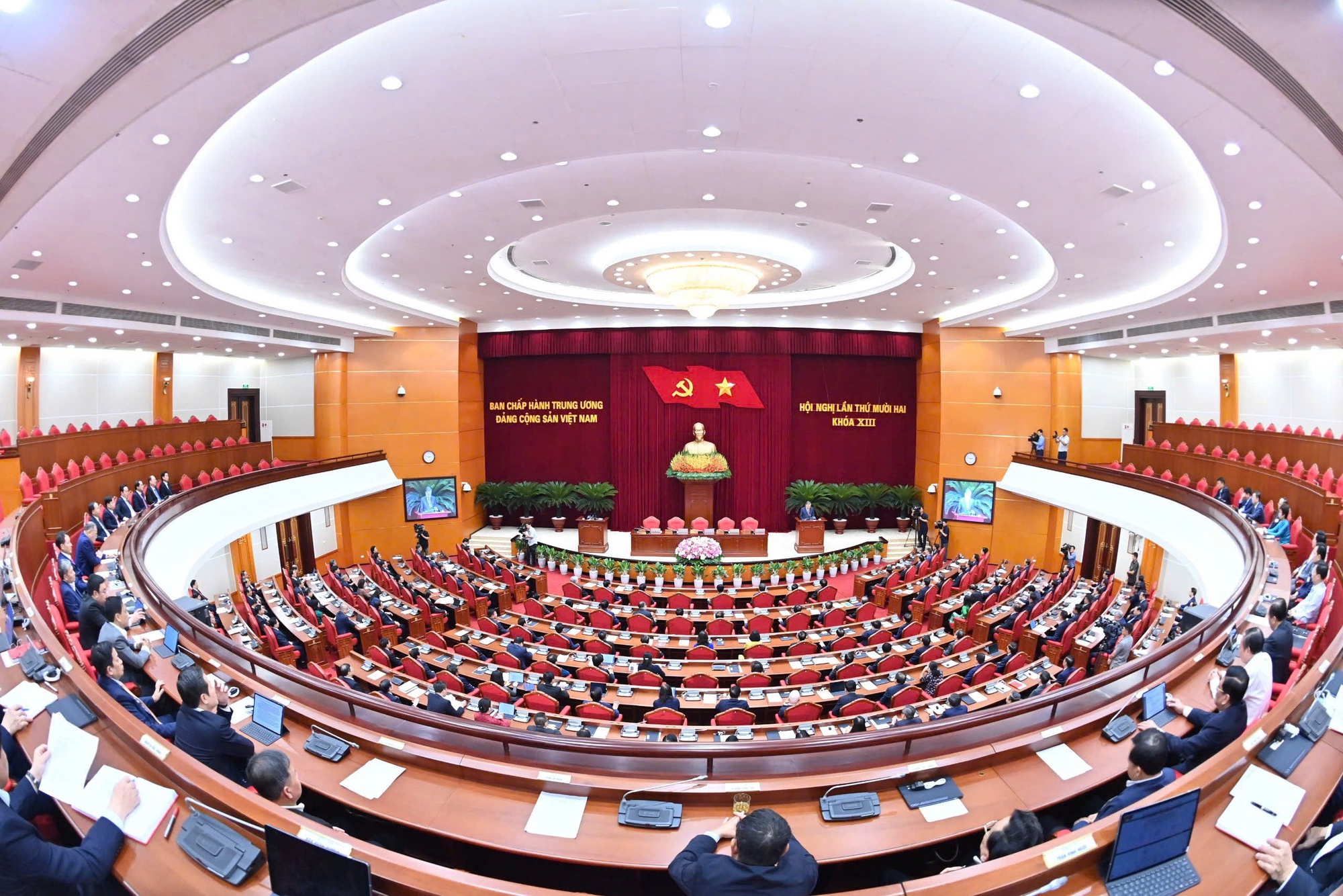 Hội nghị Trung ương 12: Đánh dấu bước đi quan trọng trong quá trình chuẩn bị Đại hội XIV của Đảng- Ảnh 4.
