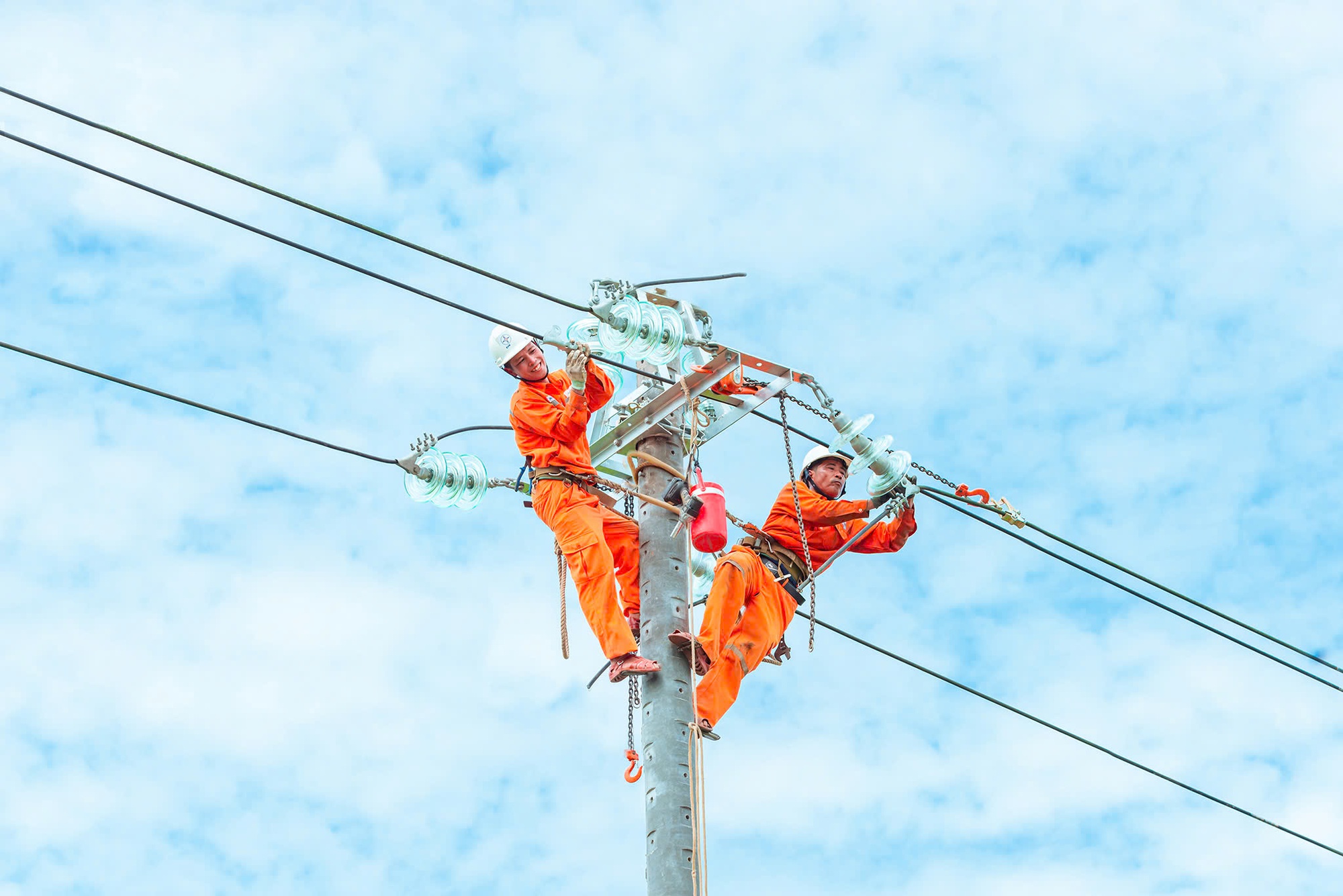 ईवीएनसीपीसी ने अपने परिचालन मॉडल को अधिक सुव्यवस्थित और कुशल बनाने के लिए पुनर्गठित किया - फोटो 1. EVNCPC tổ chức lại mô hình hoạt động theo hướng tinh gọn, hiệu quả hơn- Ảnh 1.