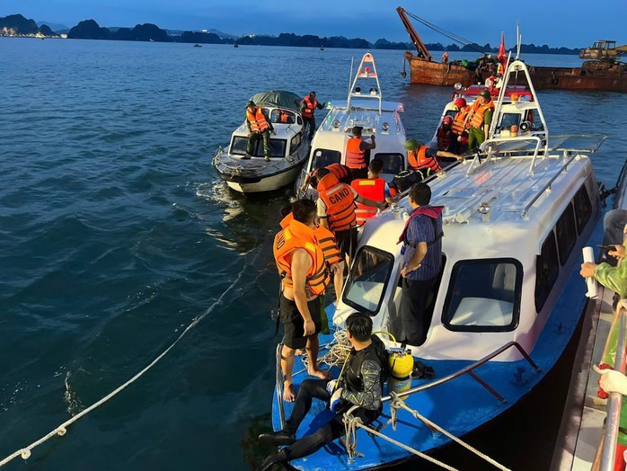 Yêu cầu doanh nghiệp bảo hiểm khẩn trương hỗ trợ thiệt hại vụ lật tàu Vịnh Xanh 58- Ảnh 1. Yêu cầu doanh nghiệp bảo hiểm khẩn trương hỗ trợ thiệt hại vụ lật tàu Vịnh Xanh 58- Ảnh 1.