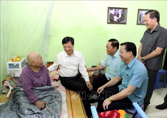 Lãnh đạo Đảng, Nhà nước quan tâm chăm lo cho người có công- Ảnh 1. Lãnh đạo Đảng, Nhà nước quan tâm chăm lo cho người có công- Ảnh 1.