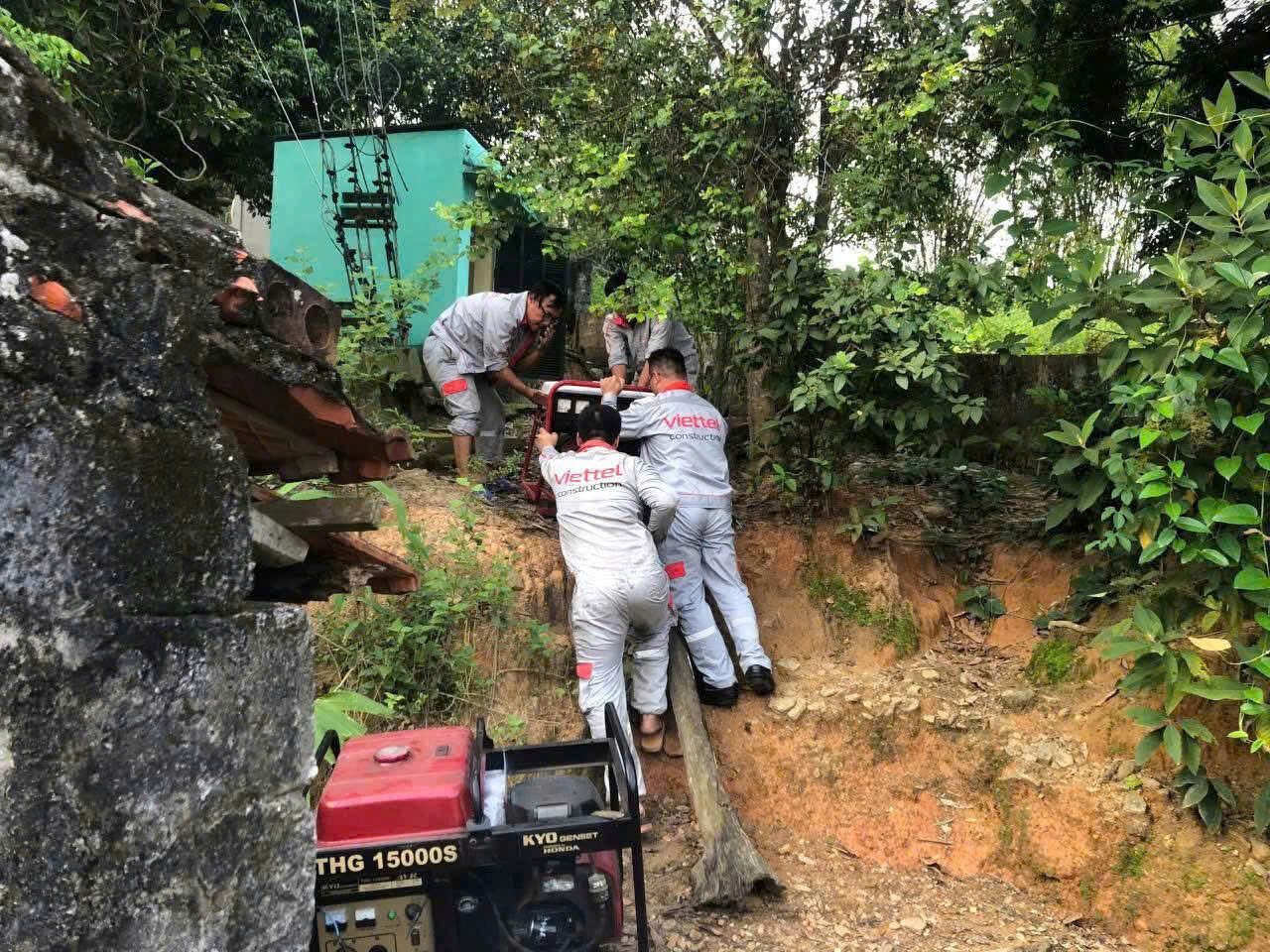 Sẵn sàng đảm bảo thông tin liên lạc cho người dân để ứng phó bão Wipha- Ảnh 1. Sẵn sàng đảm bảo thông tin liên lạc cho người dân để ứng phó bão Wipha- Ảnh 1.