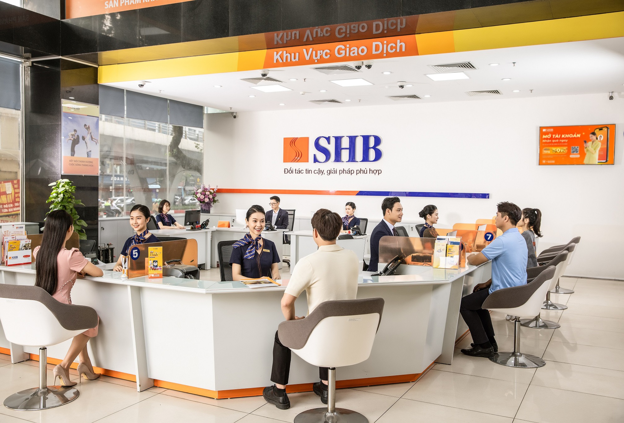 SHB được NHNN chấp thuận tăng vốn điều lệ lên gần 46 nghìn tỷ đồng- Ảnh 1. SHB được NHNN chấp thuận tăng vốn điều lệ lên gần 46 nghìn tỷ đồng- Ảnh 1.