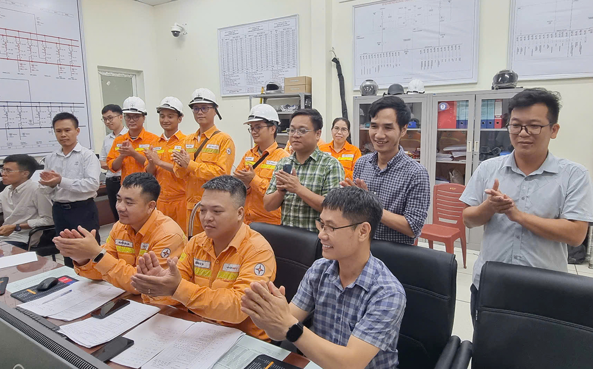 Đóng điện dự án Trạm biến áp 500kV Vĩnh Yên và đường dây đấu nối- Ảnh 1. Đóng điện dự án Trạm biến áp 500kV Vĩnh Yên và đường dây đấu nối- Ảnh 1.