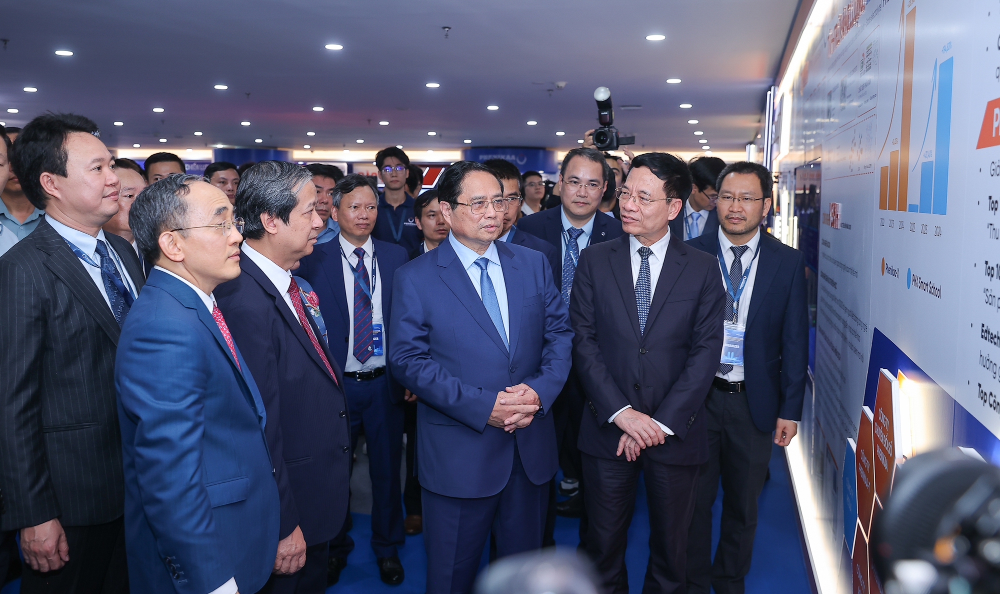 Thủ tướng: Phát huy bản sắc văn hóa Việt Nam trong đào tạo đại học để bước vào kỷ nguyên mới- Ảnh 2. Thủ tướng: Phát huy bản sắc văn hóa Việt Nam trong đào tạo đại học để bước vào kỷ nguyên mới- Ảnh 2.