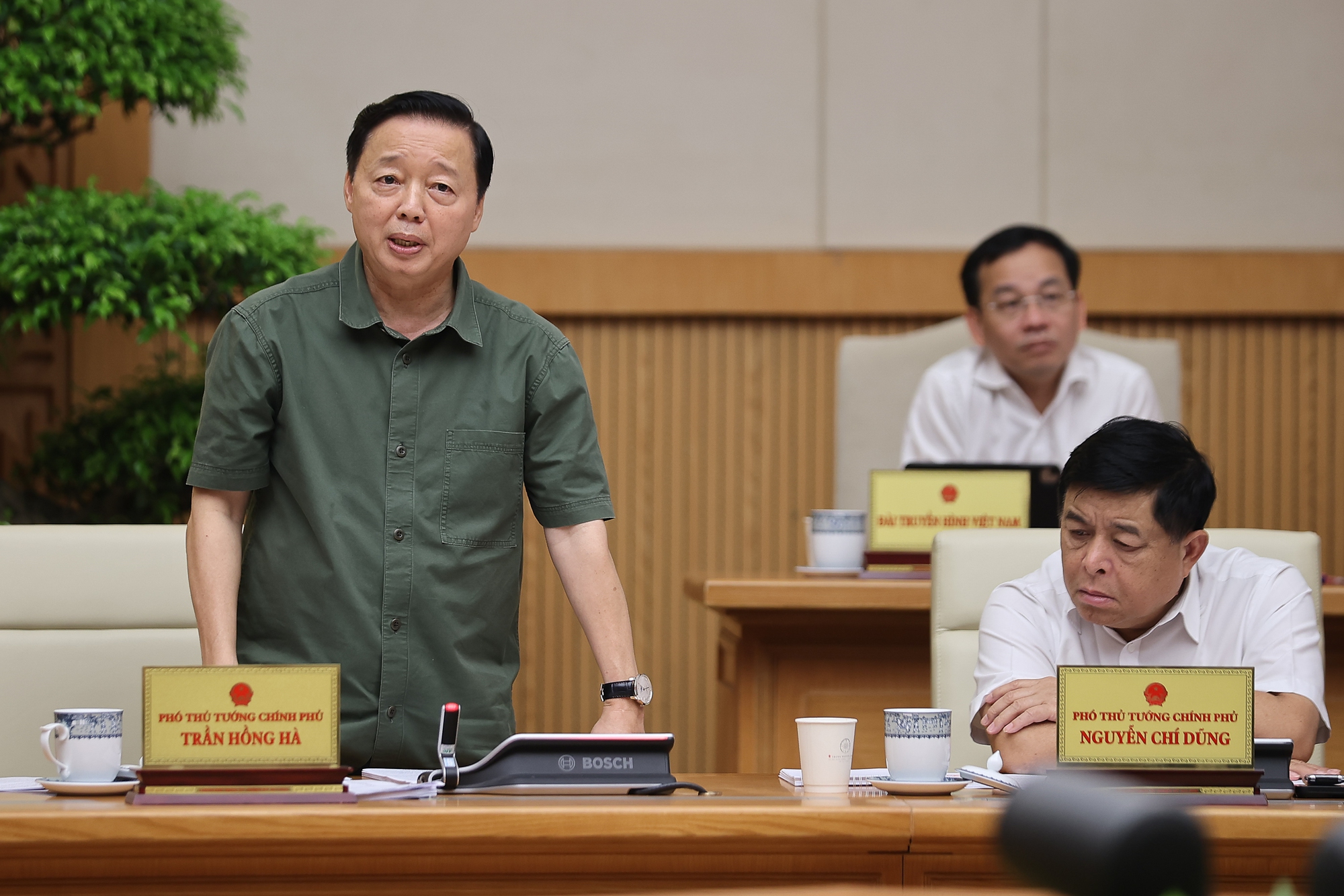 Thủ tướng: Đưa thể chế từ 'điểm nghẽn của điểm nghẽn' thành lợi thế cạnh tranh quốc gia- Ảnh 4. Thủ tướng: Đưa thể chế từ 'điểm nghẽn của điểm nghẽn' thành lợi thế cạnh tranh quốc gia- Ảnh 4.
