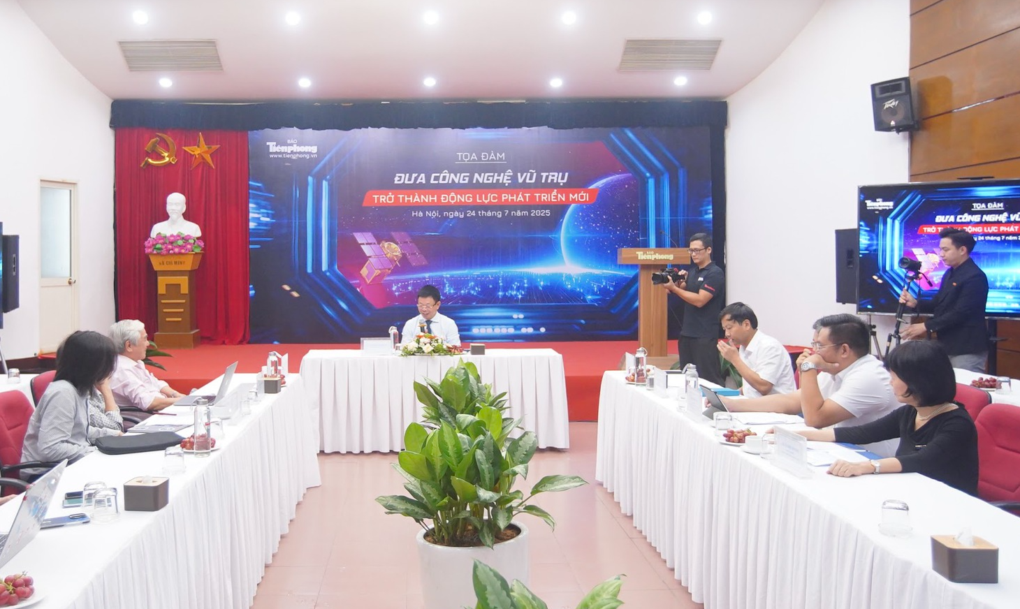 Đưa công nghệ vũ trụ thành động lực phát triển mới: Đã đến lúc 'đầu tư cho bầu trời'- Ảnh 1.