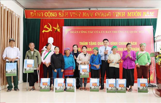 Tri ân người có công là truyền thống tốt đẹp của dân tộc- Ảnh 3. Tri ân người có công là truyền thống tốt đẹp của dân tộc- Ảnh 3.