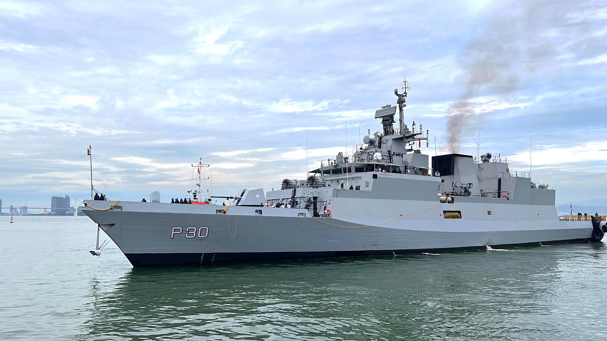 Det indiske marineskipet INS Delhi besøker Da Nang by – Bilde 4. Đoàn tàu Hải quân Ấn Độ Ins Delhi thăm TP. Đà Nẵng- Ảnh 4.