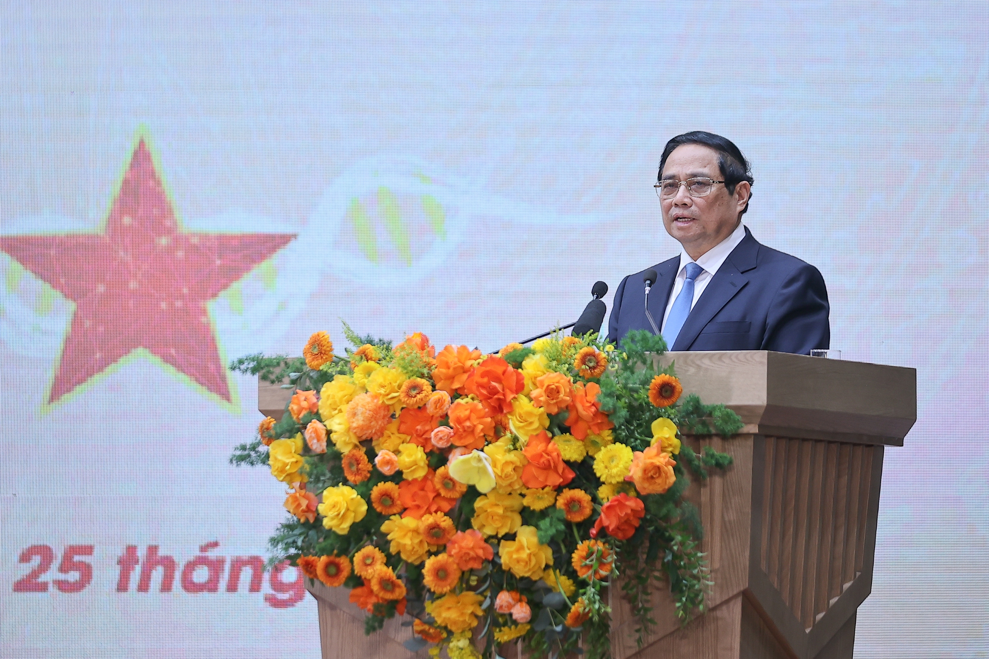 Thủ tướng: Quy tập hài cốt, xác minh danh tính liệt sĩ "khó mấy cũng phải làm và làm bằng cả trái tim"- Ảnh 2.