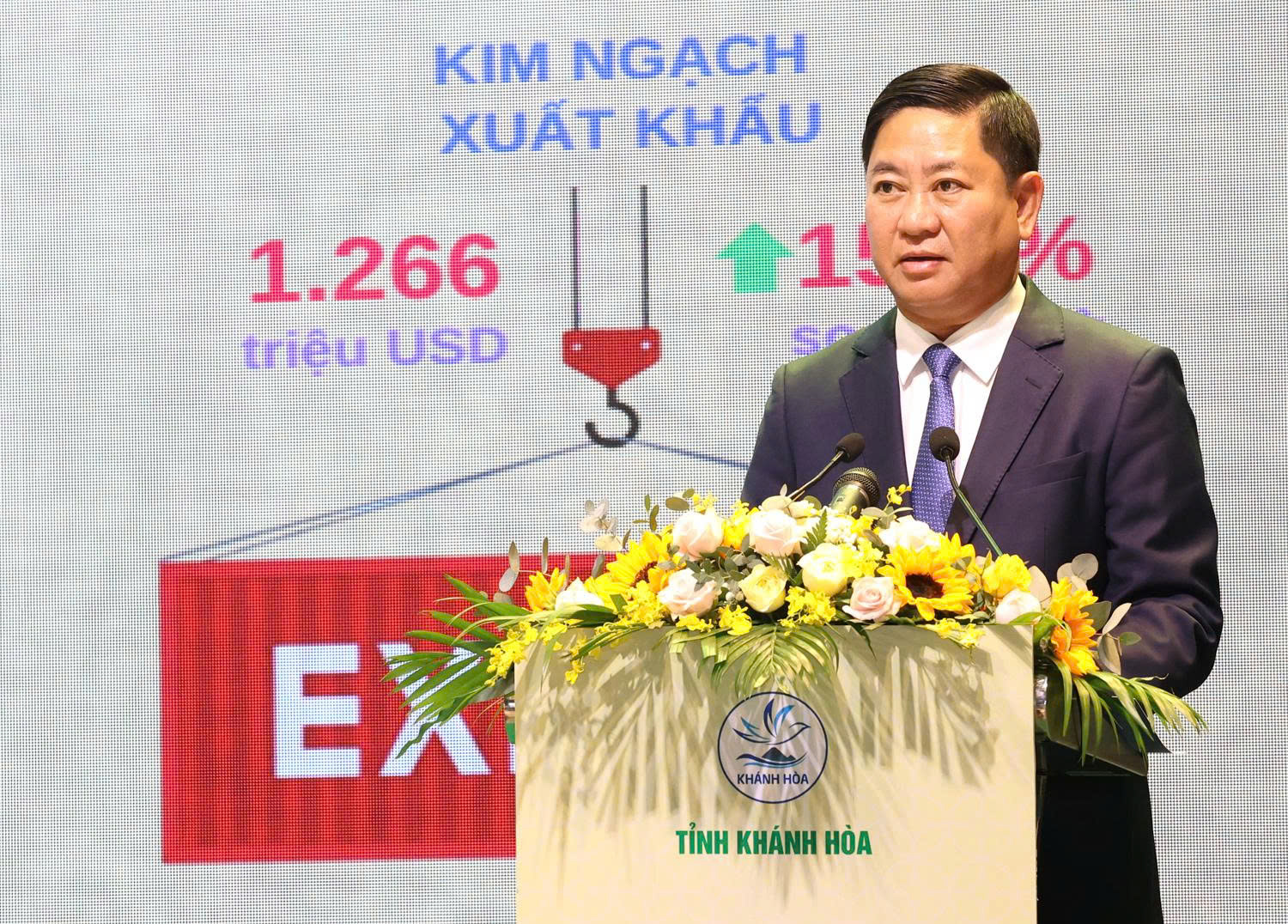 Từ 'Cà phê doanh nhân' đến tín dụng 50.000 tỷ: Khánh Hòa hành động để thu hút đầu tư dài hạn- Ảnh 1. Từ 'Cà phê doanh nhân' đến tín dụng 50.000 tỷ: Khánh Hòa hành động để thu hút đầu tư dài hạn- Ảnh 1.