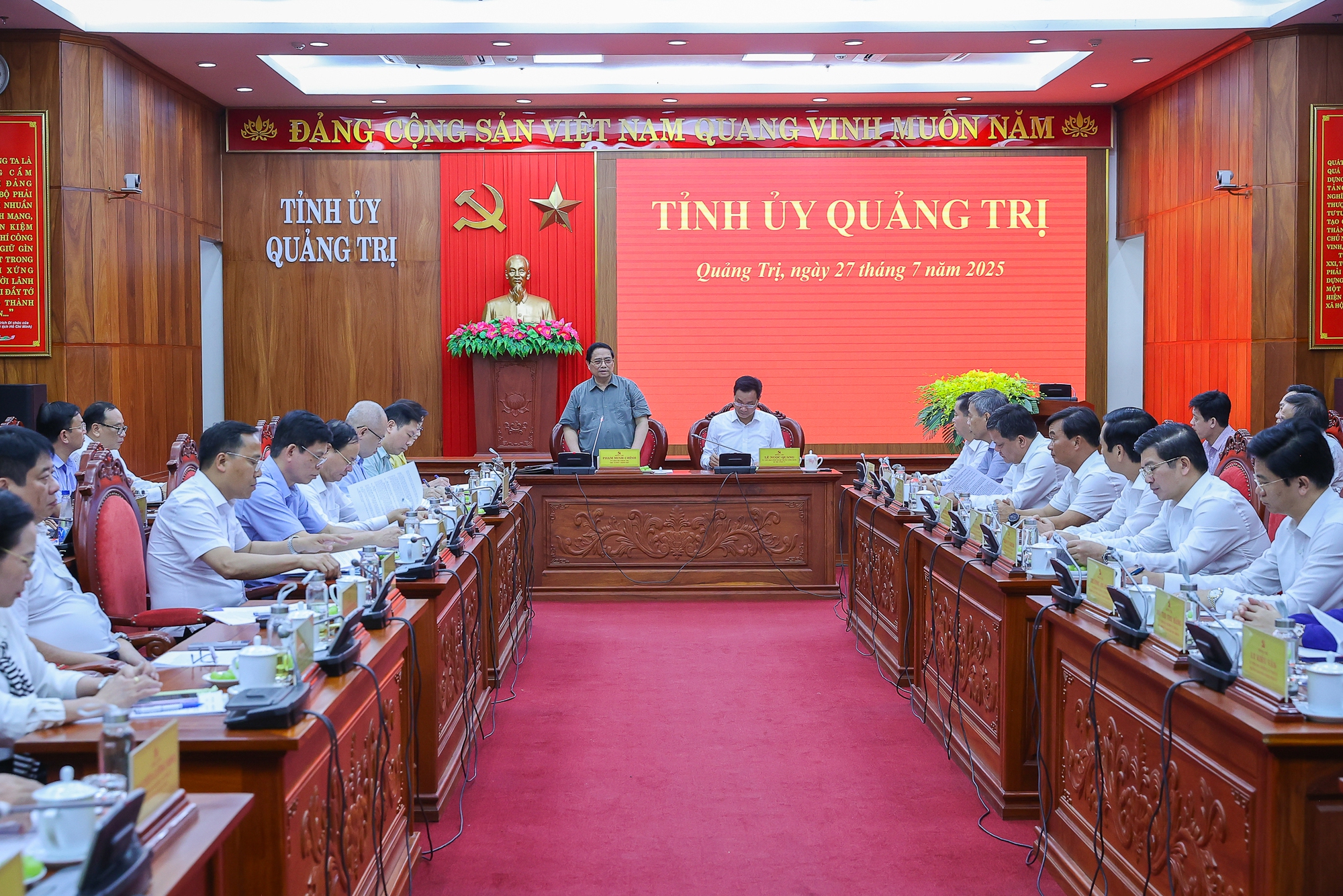 Thủ tướng: Quảng Trị cần phát huy khác biệt “không nơi nào có được” để thoát nghèo, làm giàu- Ảnh 5. Thủ tướng: Quảng Trị cần phát huy khác biệt “không nơi nào có được” để thoát nghèo, làm giàu- Ảnh 5.