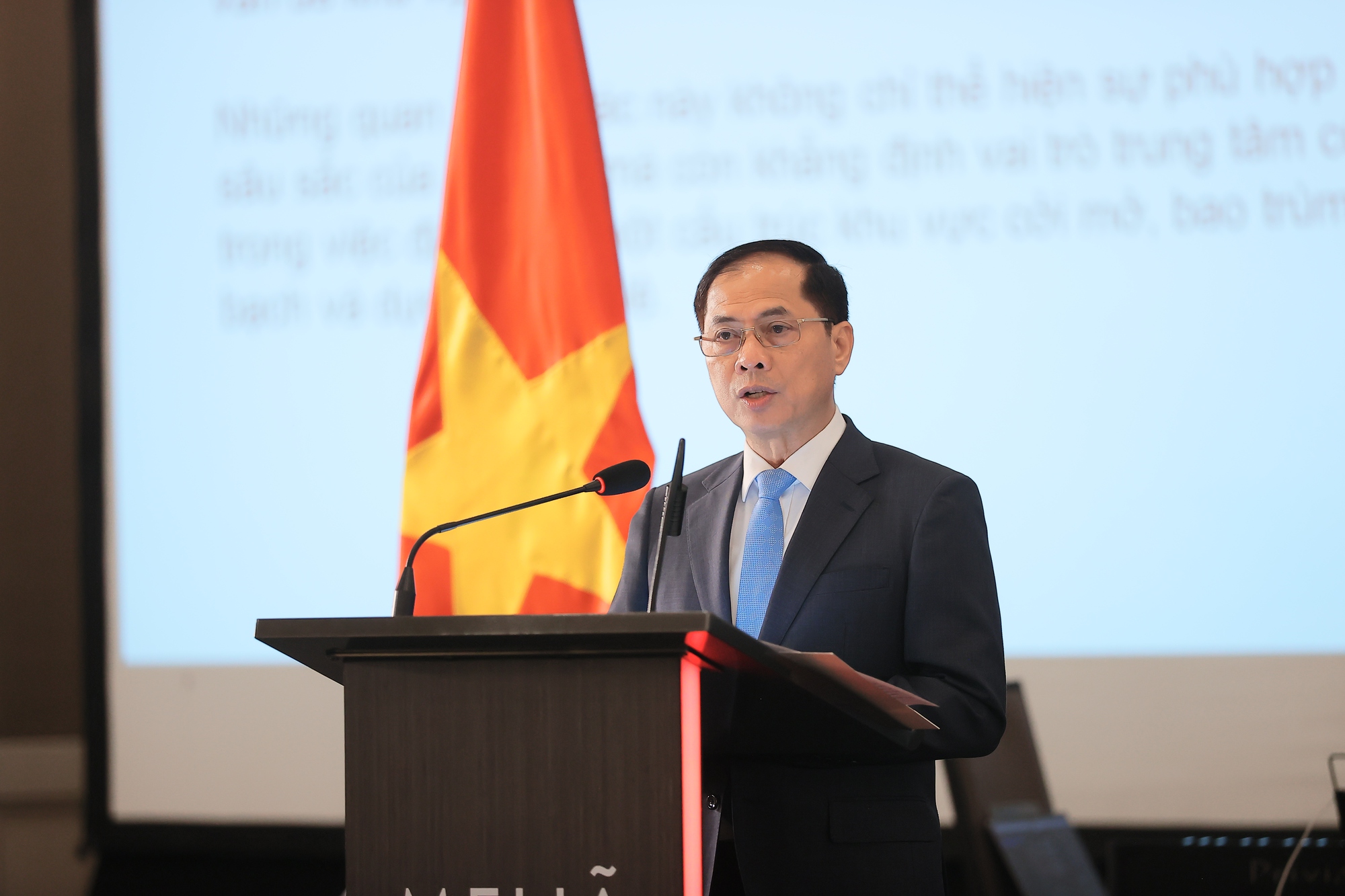 Việt Nam tìm thấy niềm tin và sự gắn bó bền chặt trong gia đình ASEAN- Ảnh 1. Việt Nam tìm thấy niềm tin và sự gắn bó bền chặt trong gia đình ASEAN- Ảnh 1.
