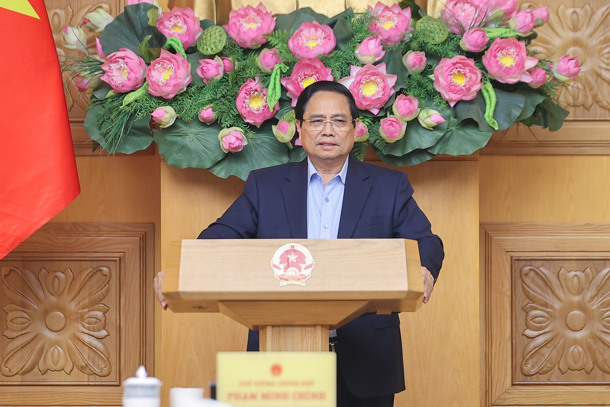 Thủ tướng chủ trì hội nghị đánh giá việc sắp xếp tổ chức bộ máy và vận hành chính quyền địa phương 2 cấp- Ảnh 1. Thủ tướng chủ trì hội nghị đánh giá việc sắp xếp tổ chức bộ máy và vận hành chính quyền địa phương 2 cấp- Ảnh 1.