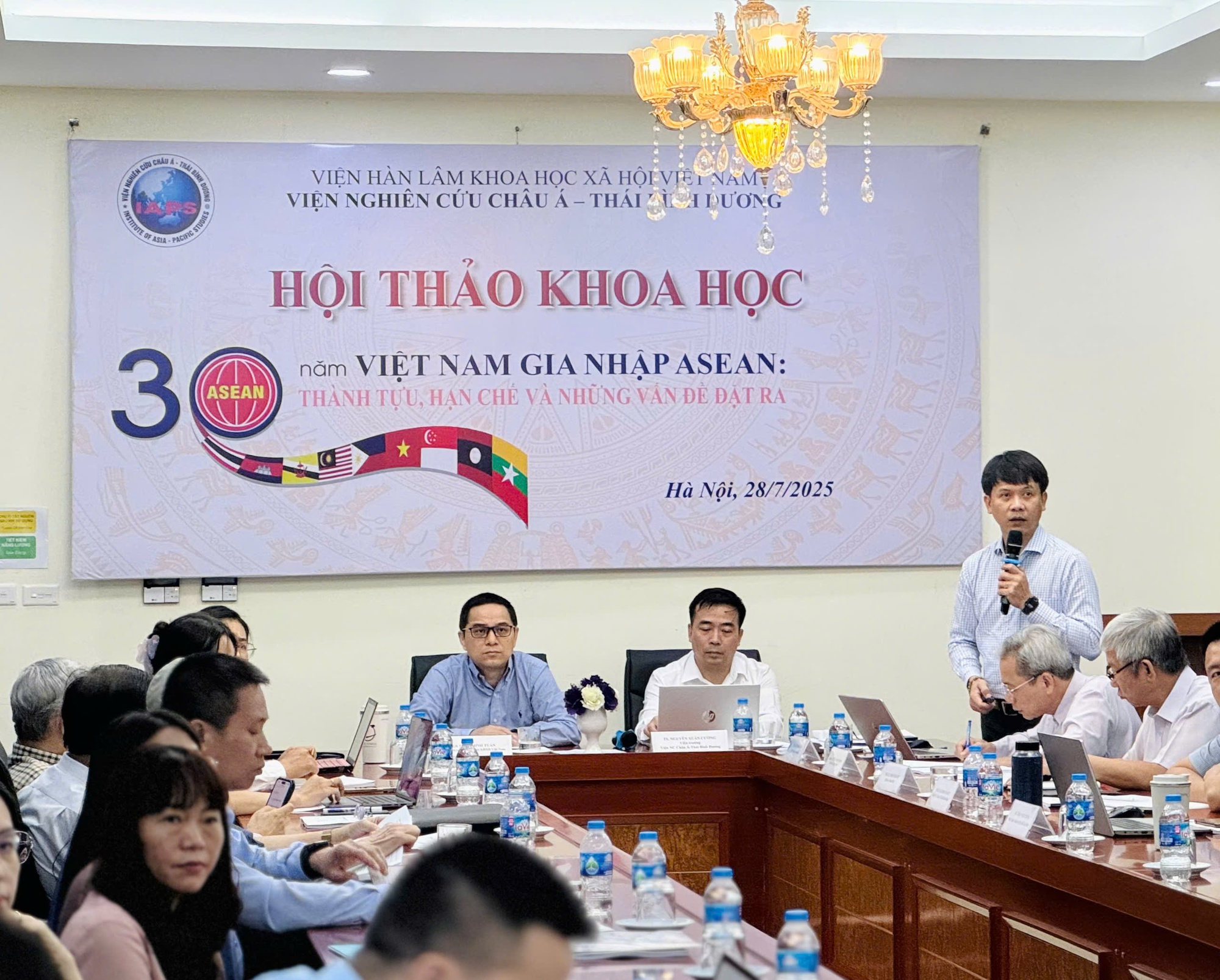 30 năm gia nhập ASEAN: Việt Nam chủ động hội nhập, kiến tạo vị thế - Ảnh 1.