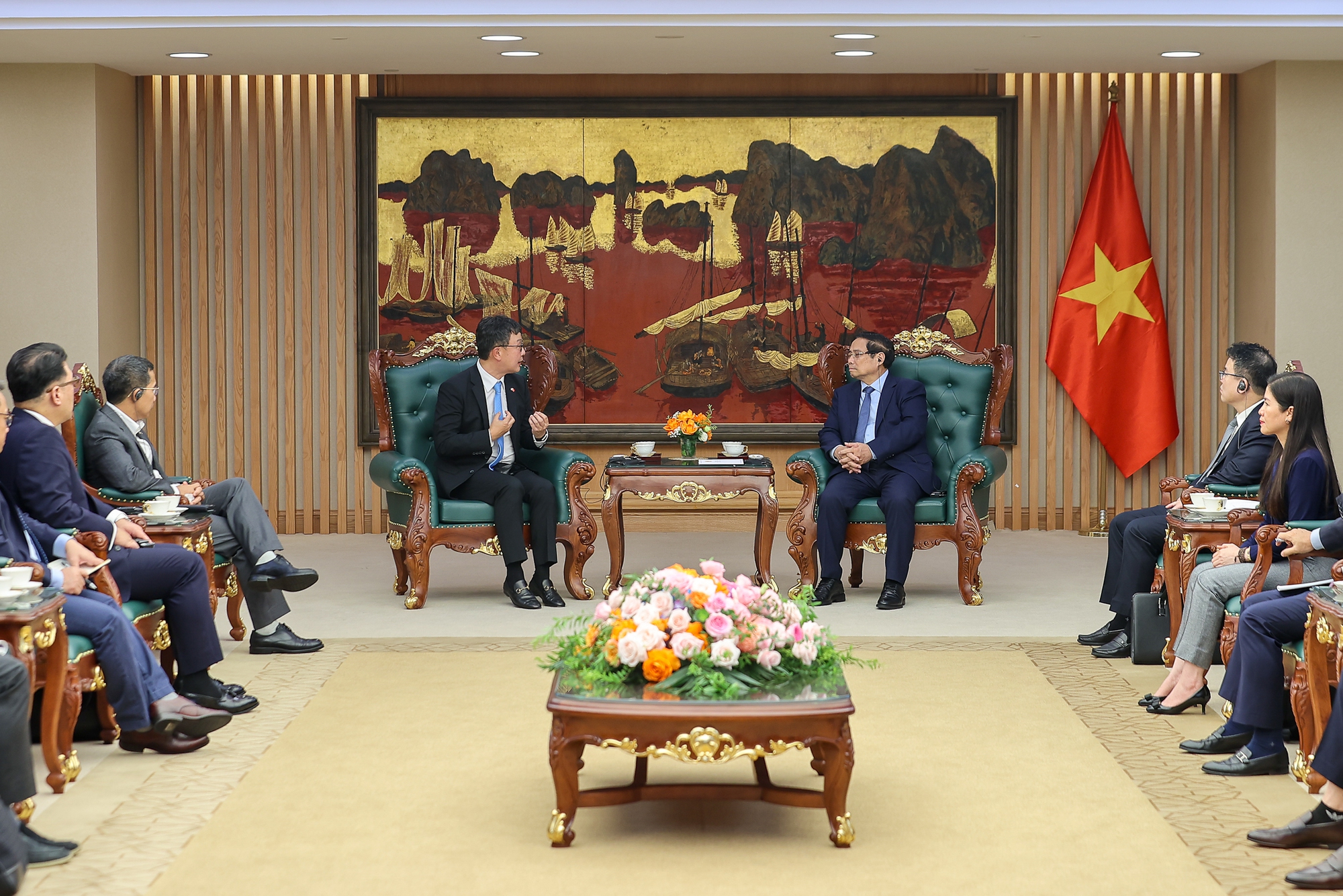 Thủ tướng tiếp lãnh đạo tập đoàn quản lý sàn tài sản mã hóa lớn thứ 3 thế giới- Ảnh 3. Thủ tướng tiếp lãnh đạo tập đoàn quản lý sàn tài sản mã hóa lớn thứ 3 thế giới- Ảnh 3.